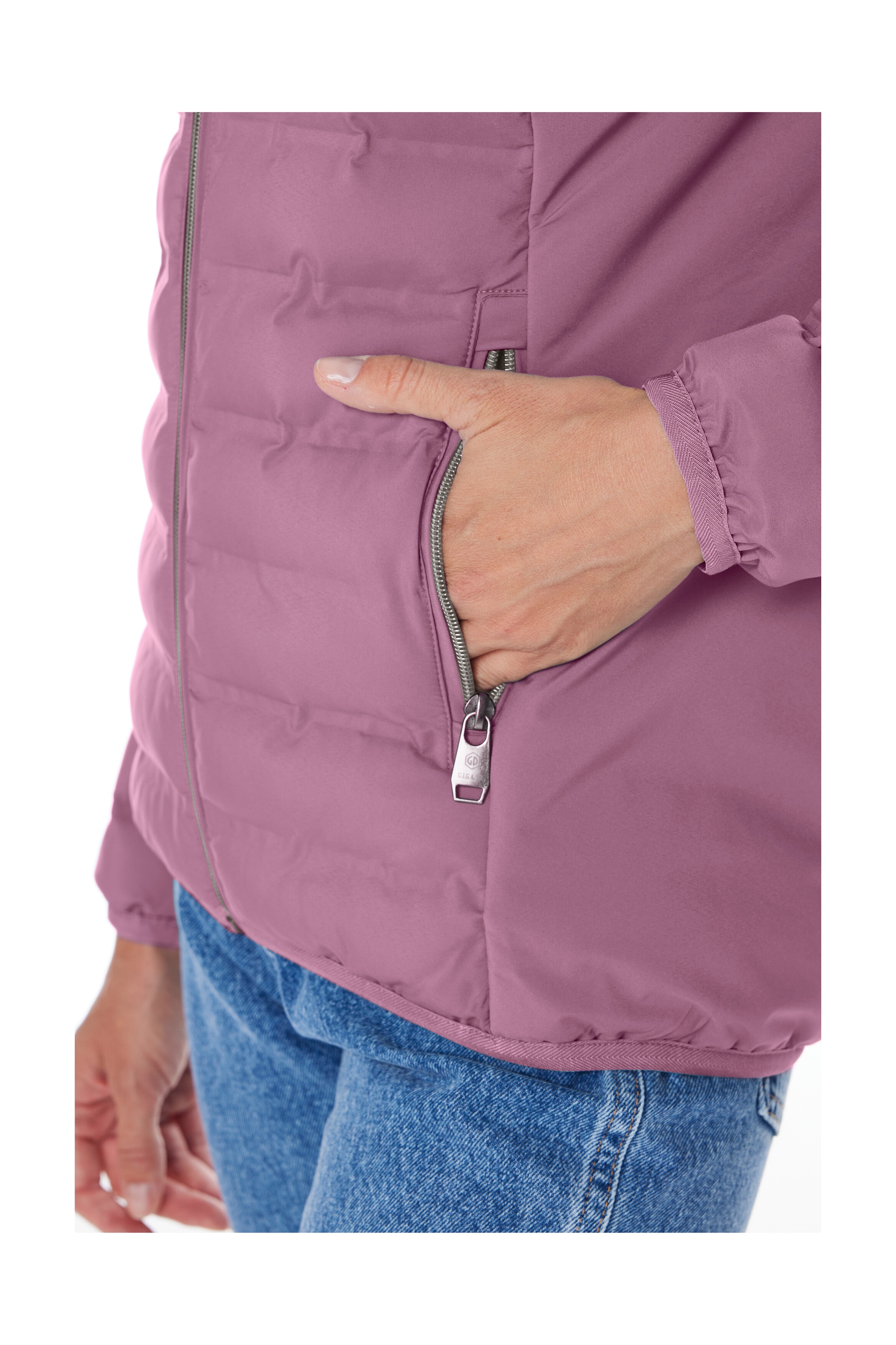 G.I.G.A. DX by killtec Steppjacke »Damen Steppjacke OOGW 1« Leichte Steppjacke, wasserabweisend, weitenregulierbare Kapuze
