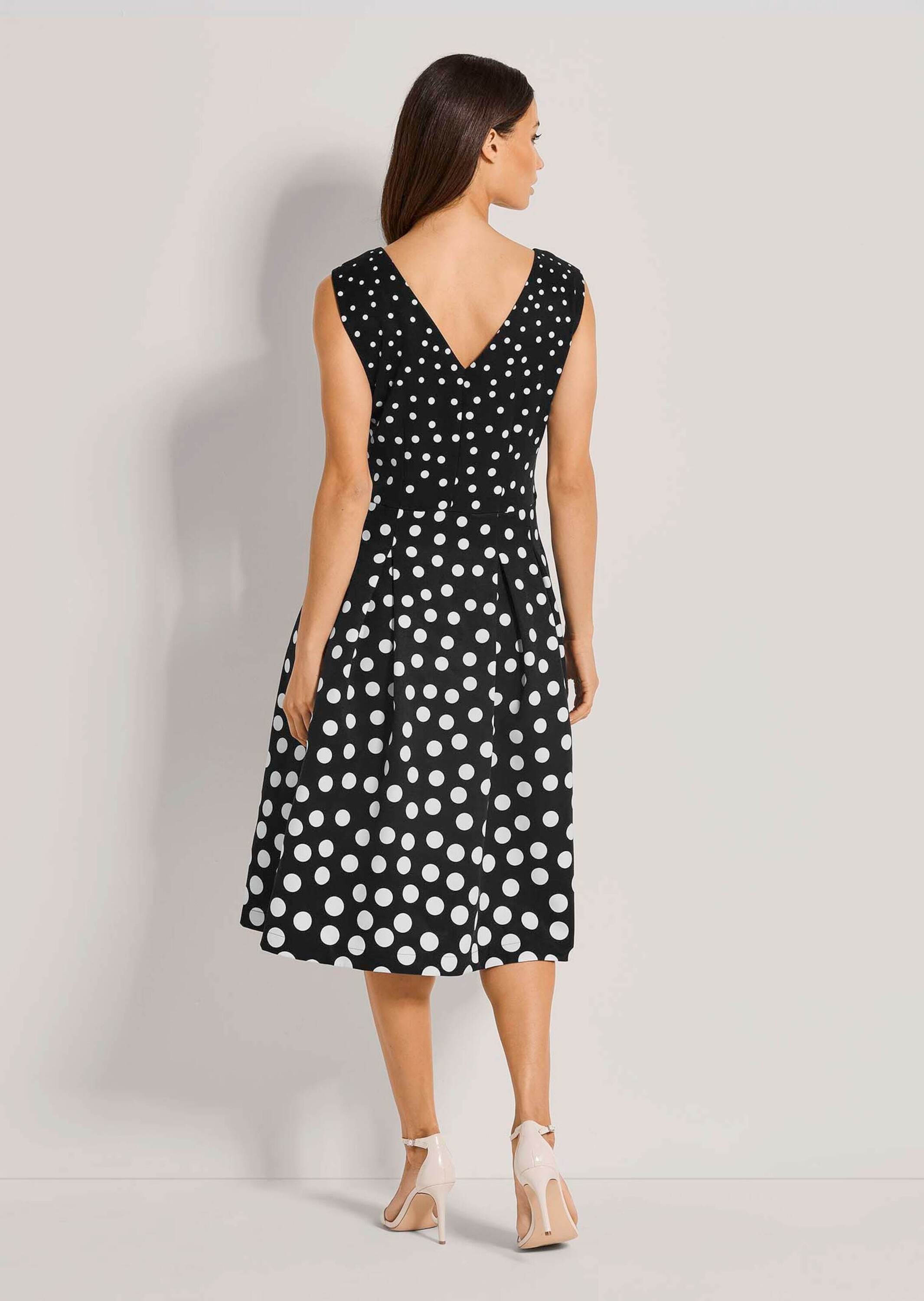 MADELEINE Sommerkleid »Kleid Kurzarm Tupfenkleid in Midilänge«