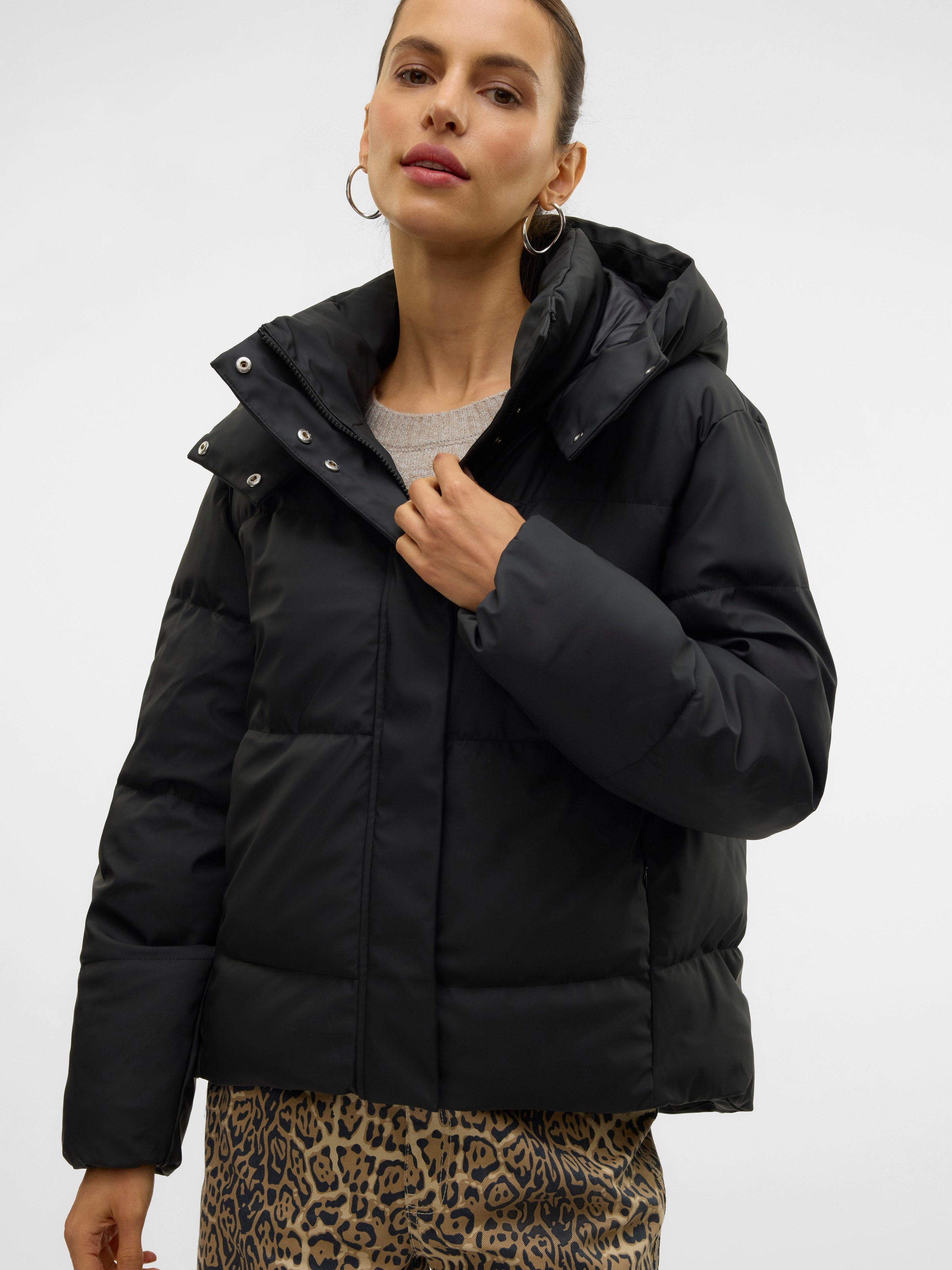 Vero Moda Steppjacke »VMGRETAKYLIE SHORT COATED JACKET NOOS«, mit Kapuze