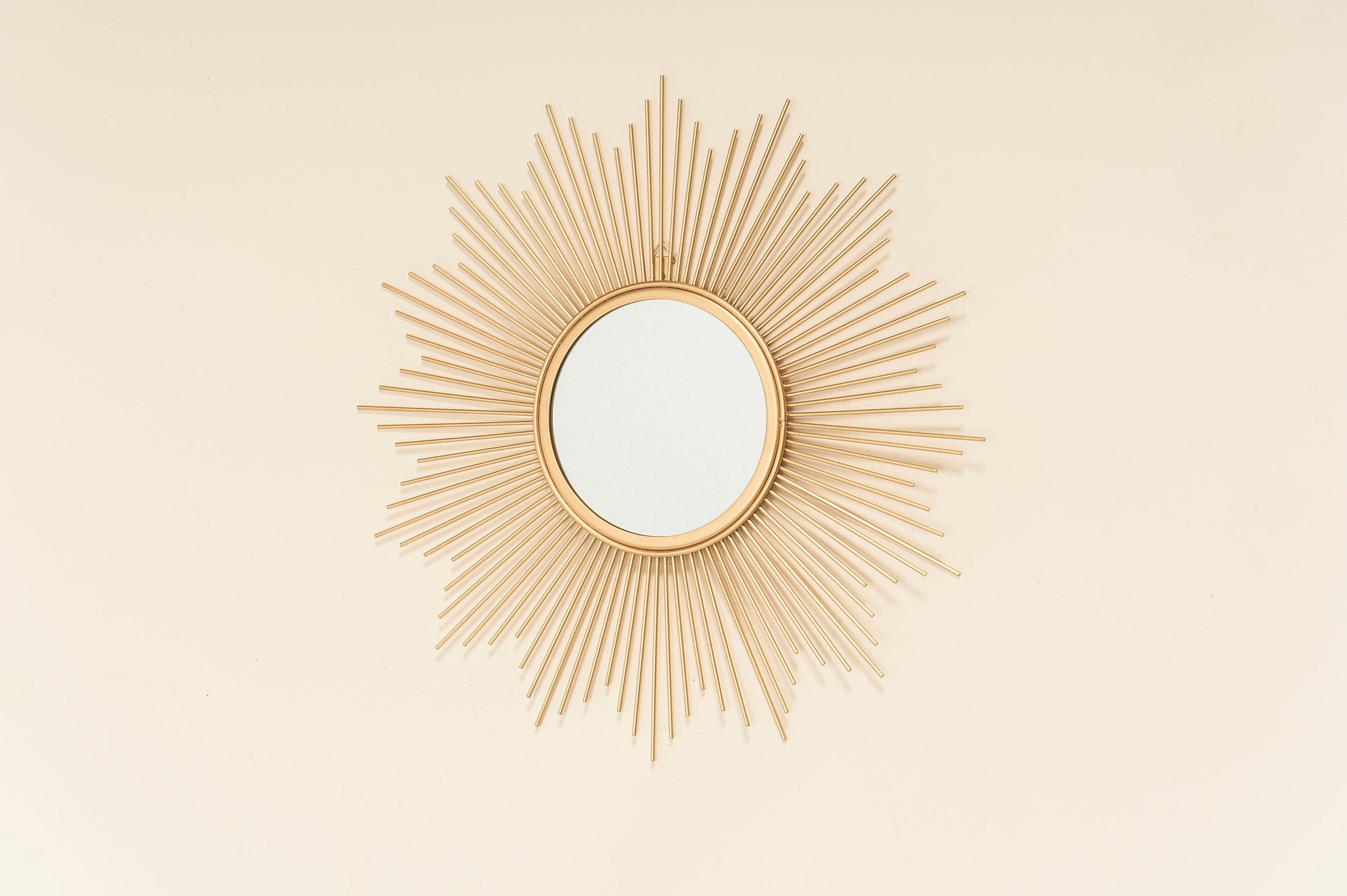 Leonique Dekospiegel »Brooklyn, gold«, Wandspiegel, Wanddeko, Sonne, Ø 50 cm, Rahmen aus Metall