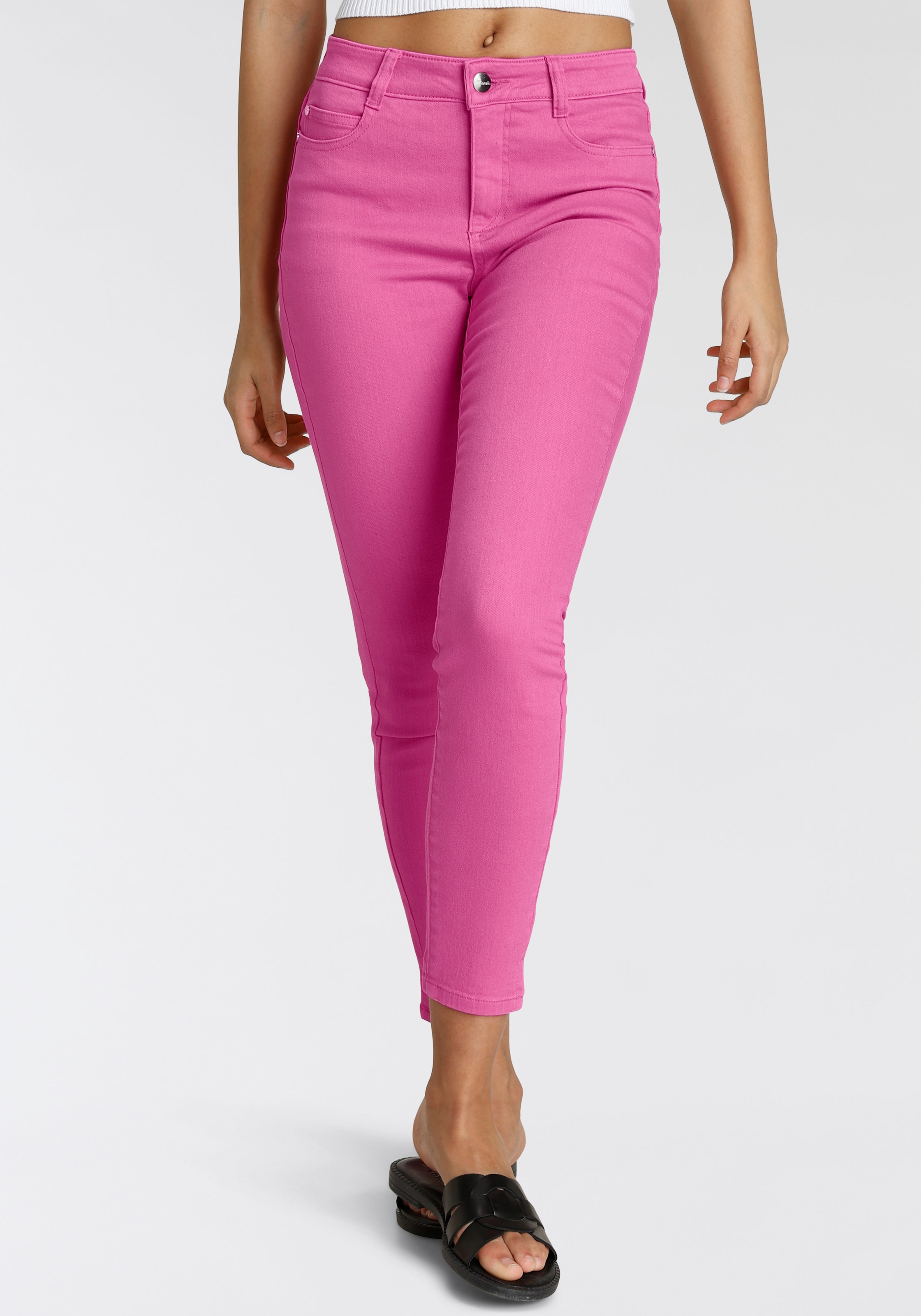 Tamaris 5-Pocket-Jeans, im Coloured-Denim-Look