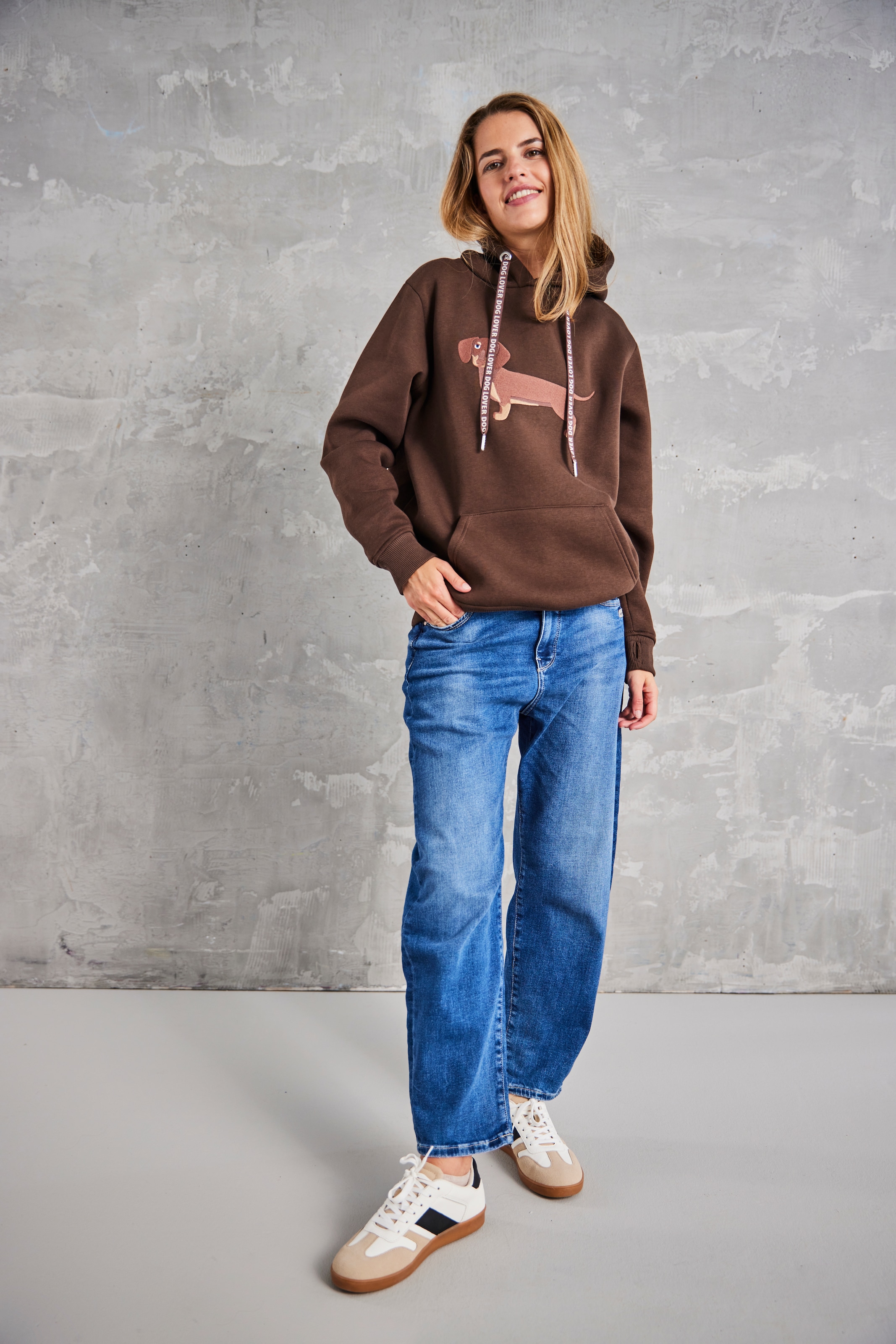 Zwillingsherz Hoodie »"Dackel"«, mit niedlichem Dackel-Motiv gestickt
