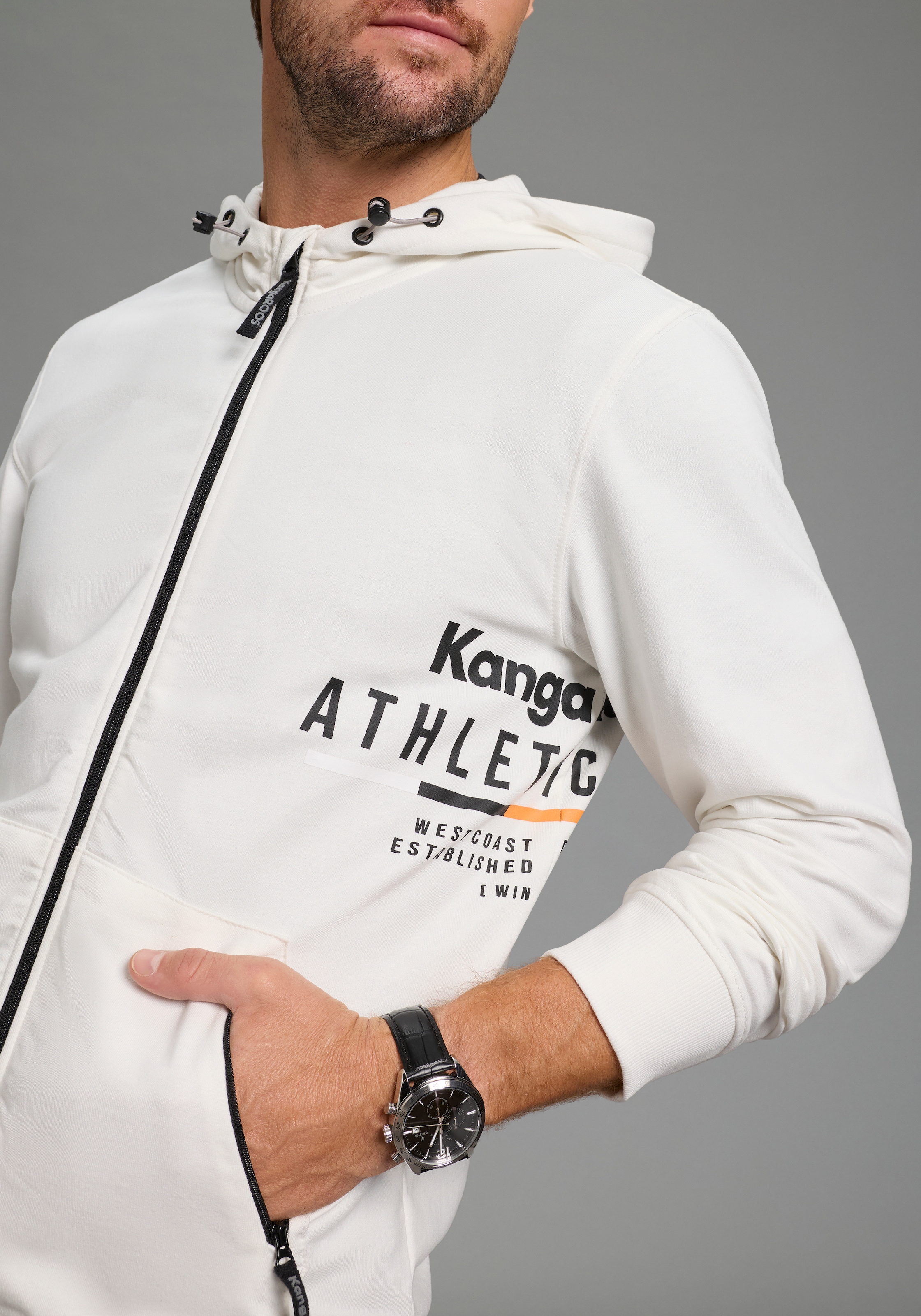 KangaROOS Kapuzensweatjacke mit Kapuze, mit regulierbarem Elastikband an der Kapuze