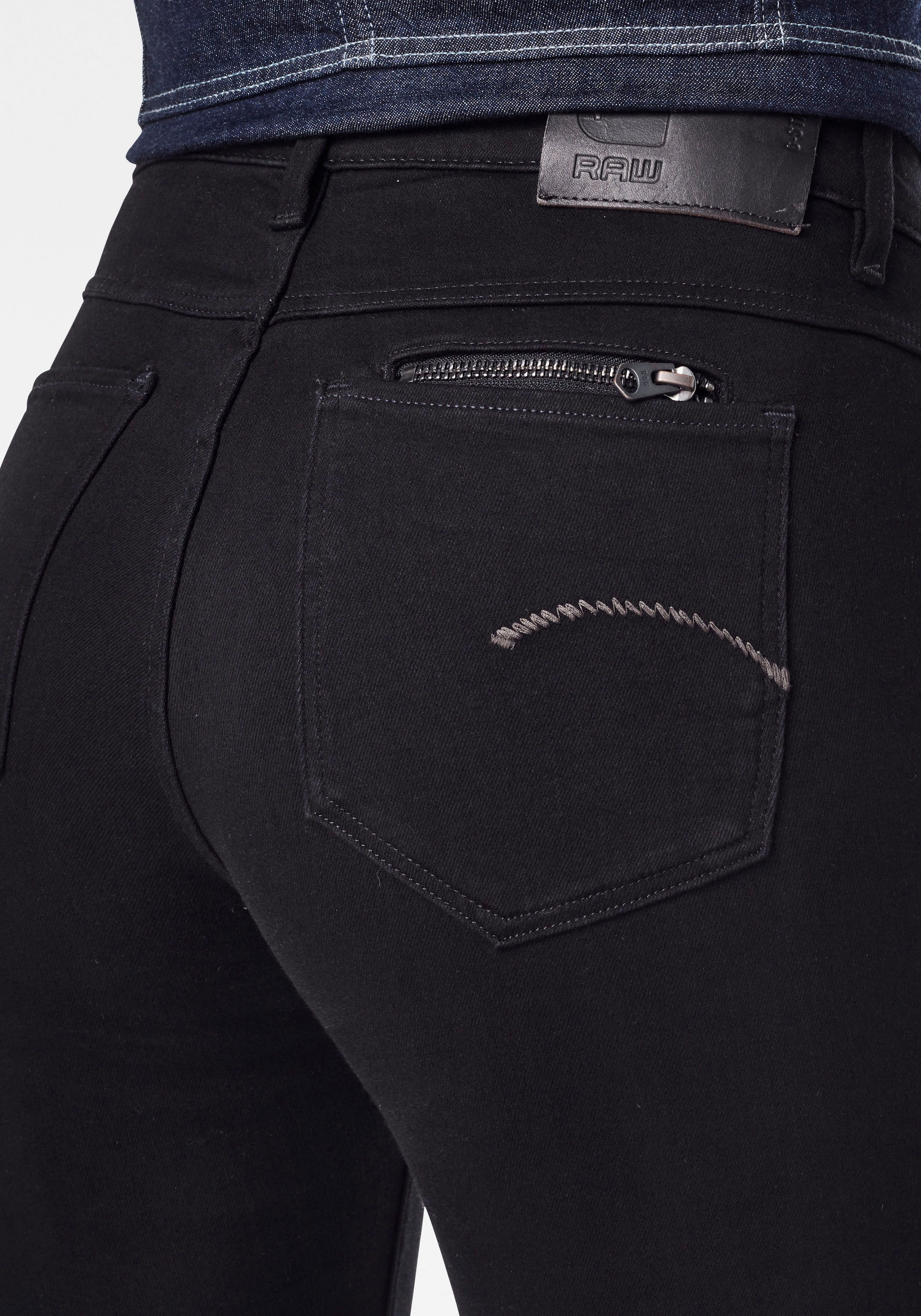 G-STAR Straight-Jeans »Noxer Straight«, mit Reißverschlusstasche über der Gesäßtasche hinten