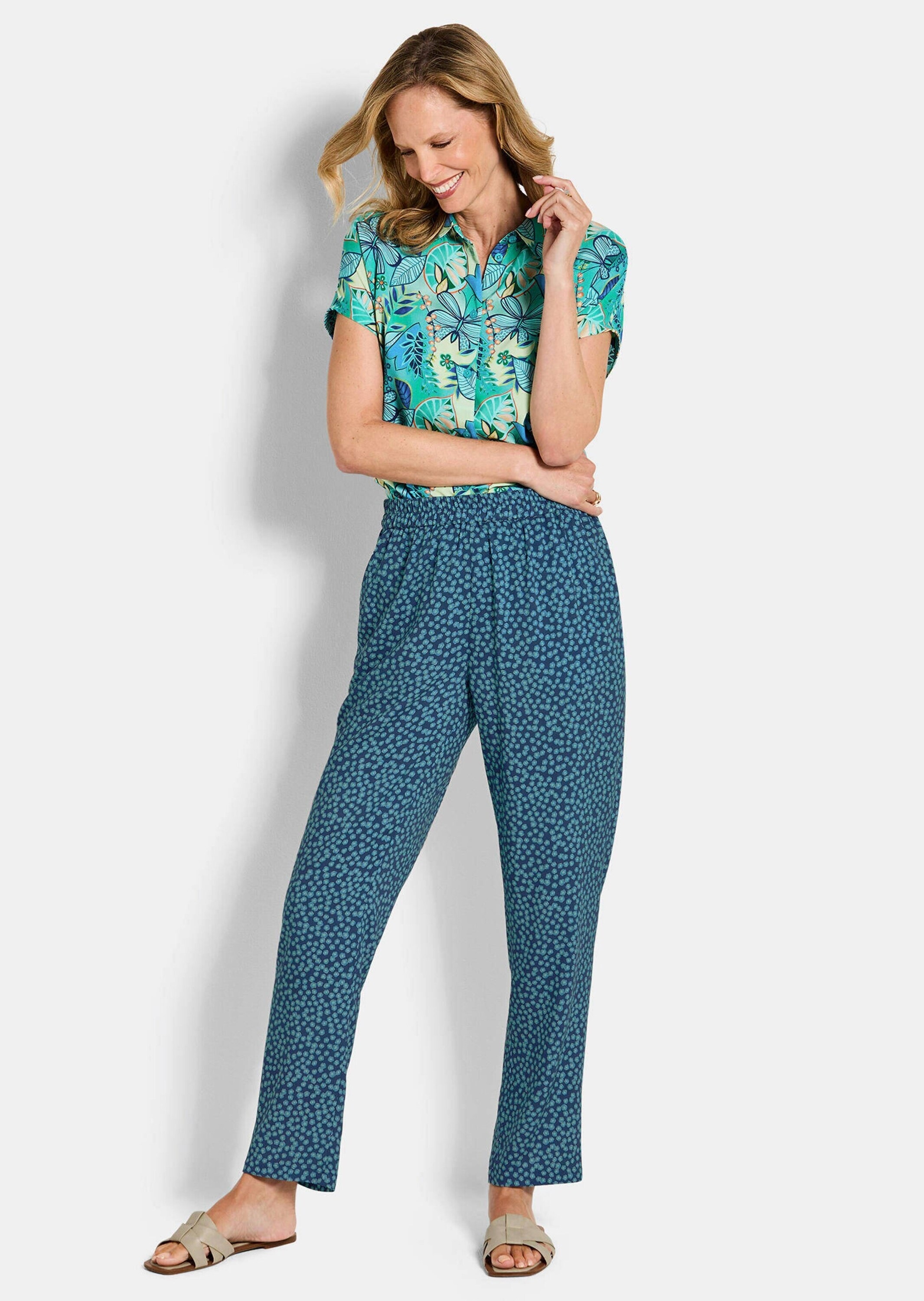 GOLDNER Schlupfhose »Hose SARA mit Millefleurs-Print«