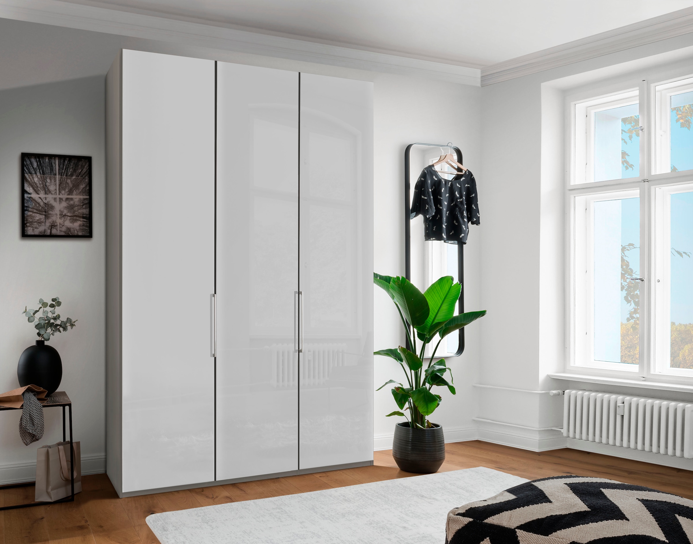 WIEMANN Kleiderschrank »Monaco, Made in Germany, edle Glasfront, in verschiedenen Farben,« hochwertige Beschlägen inkl. Dämpfung