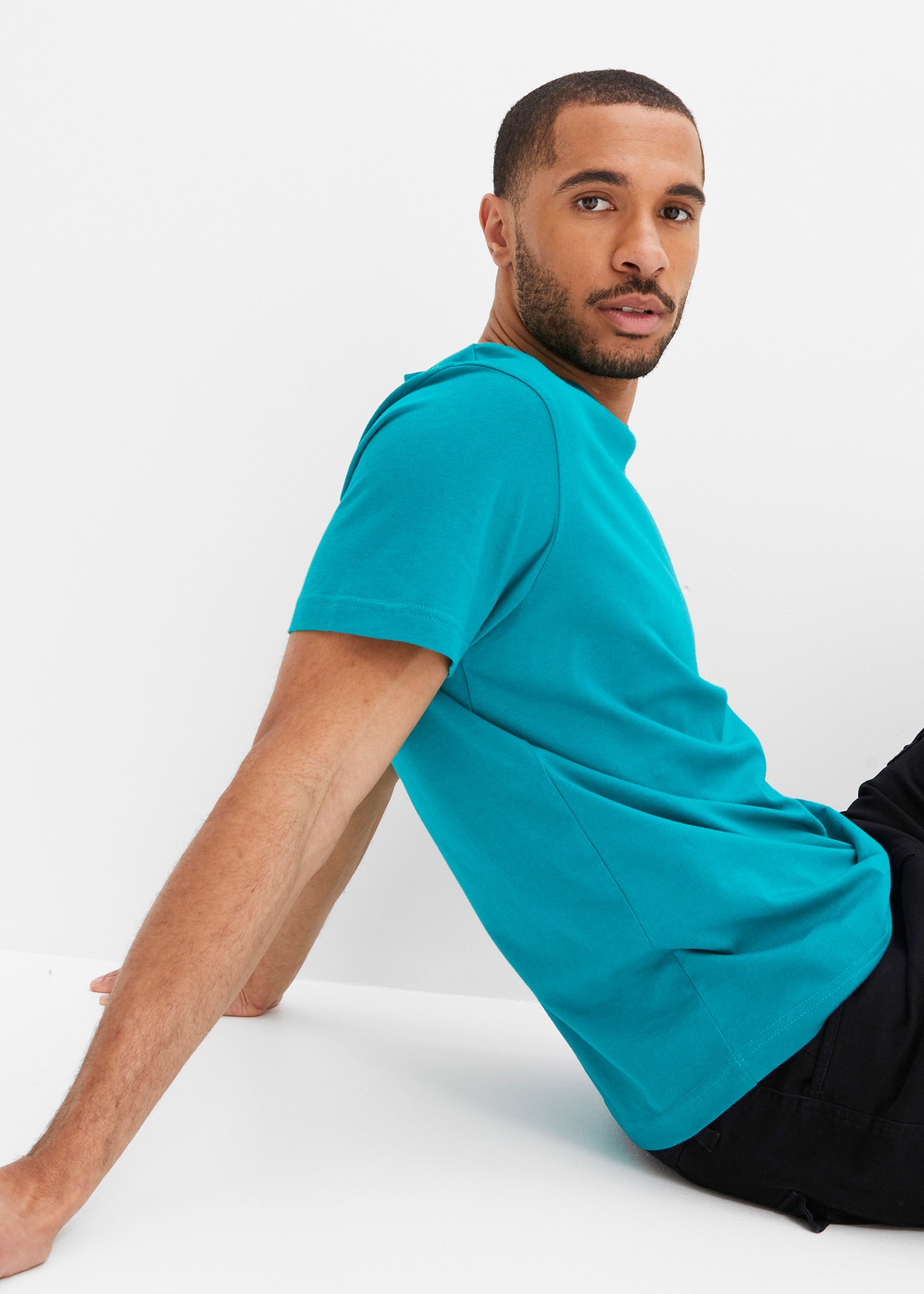 bonprix T-Shirt »T-Shirt (5er Pack)« Packung, 5 Stk. Regular Fit, Kurzarm, für warme Tage, aus Baumwolle und Viskose