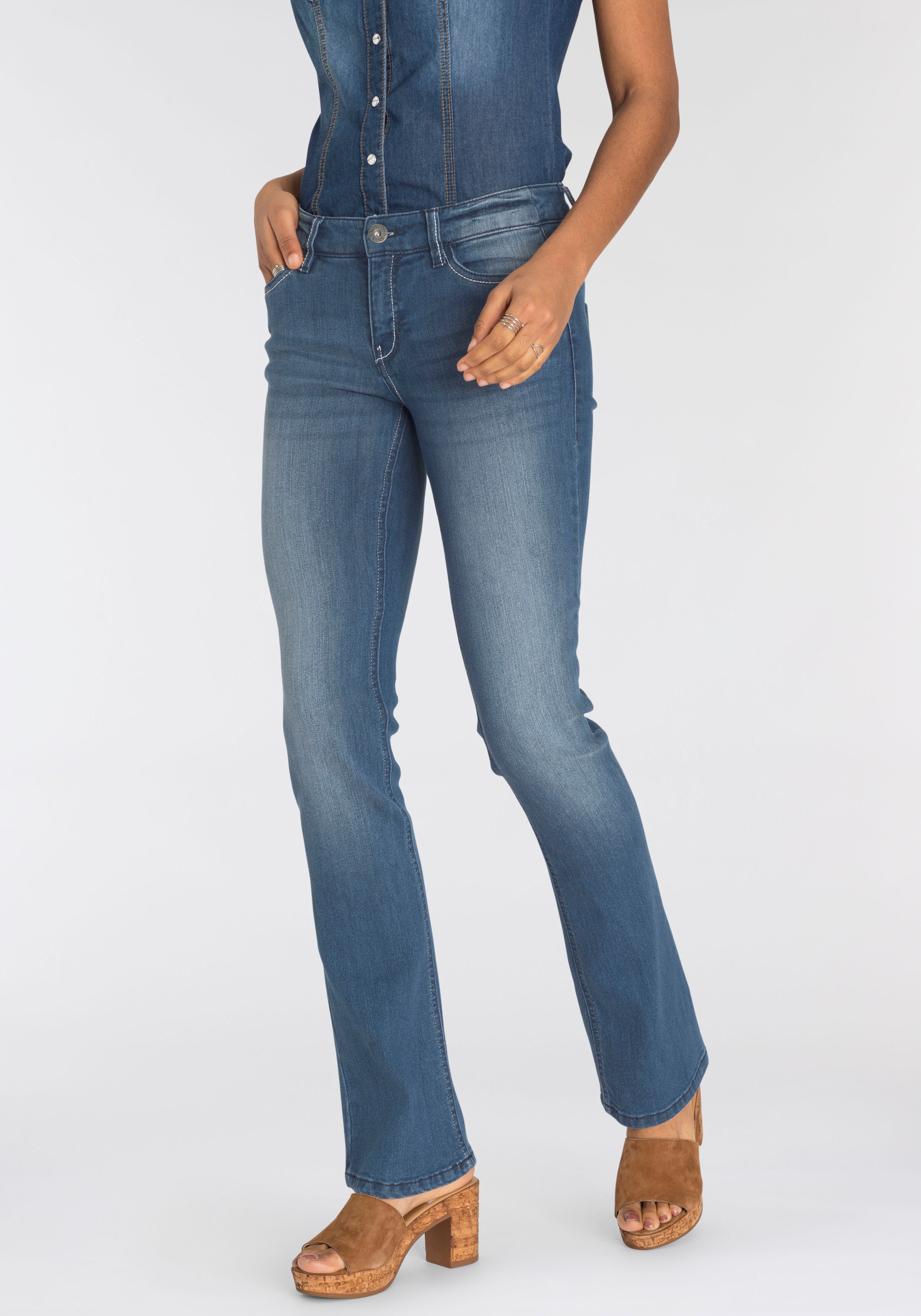 Arizona Bootcut-Jeans »mit Kontrastnähten«, Mid Waist