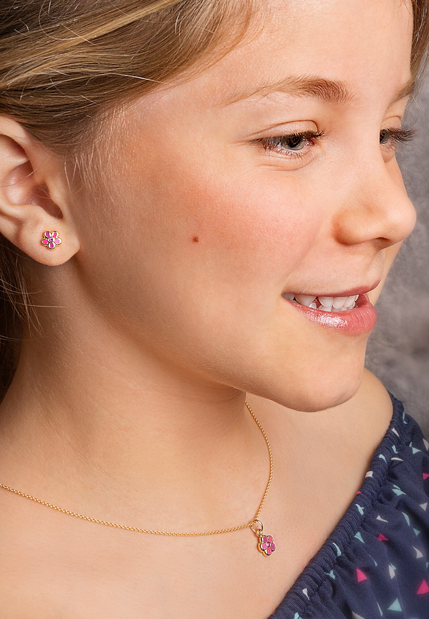 ONE ELEMENT Paar Ohrstecker »Zirkonia Blume Ohrringe   Ohrstecker aus 333 Gelbgold«