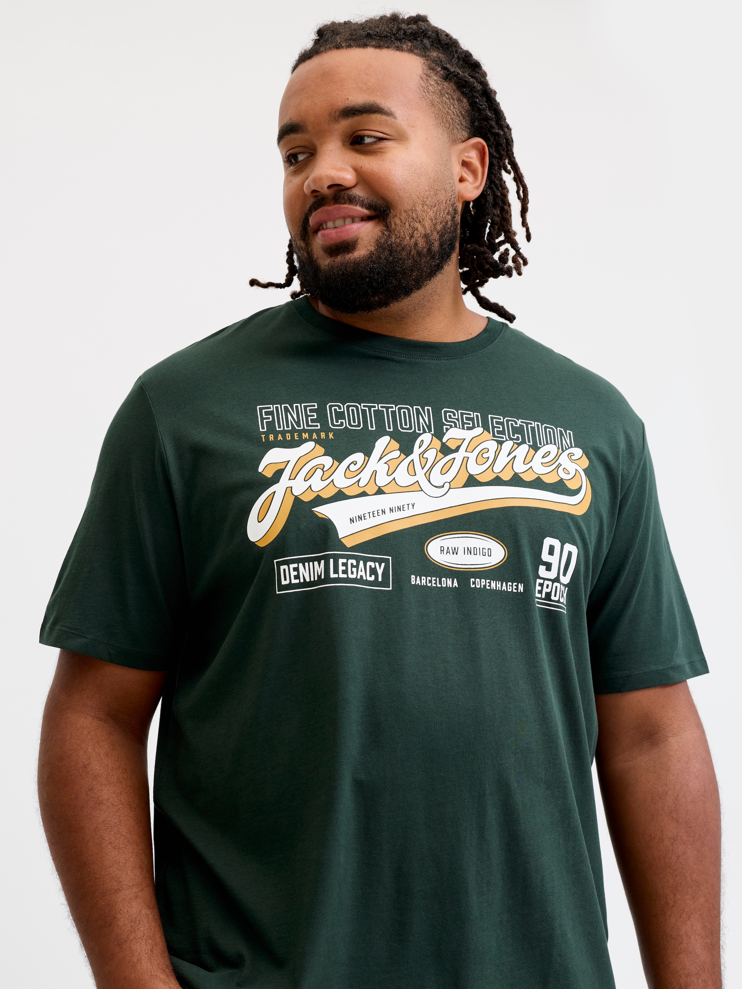 Jack & Jones PlusSize T-Shirt »JJELOGO TEE SS O-NECK 2 COL AW26 SN PLS« aus reiner Baumwolle, mit geradem Abschluss am Rumpf, in Plus Size