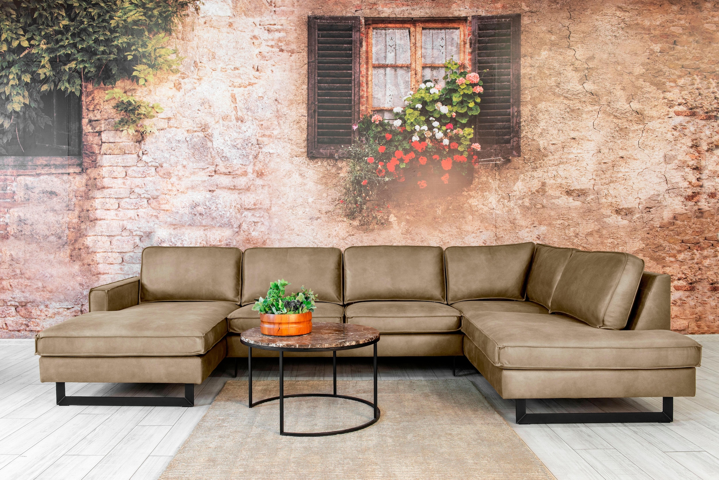 Places of Style Wohnlandschaft »Pinto, 350 cm, U-Form, XXL, mit Ottomanen«, Cord, Chenille, Lederoptik, mit Keder, Metallfüße, Wellenunterfederung