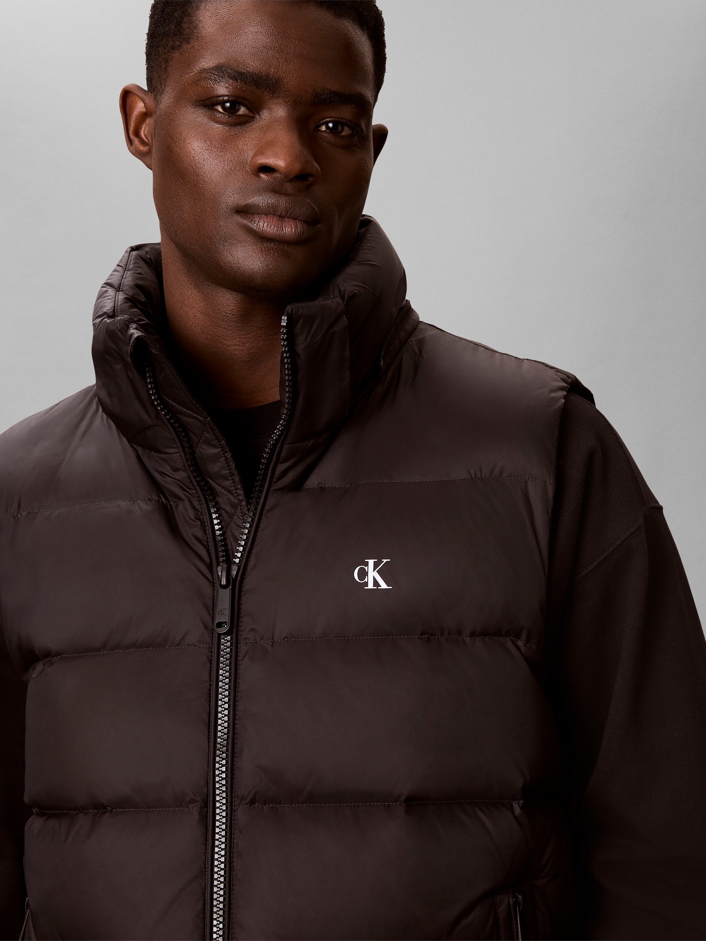 Calvin Klein Jeans Steppweste »NYLON ZIP OFF HOOD« Regular fit mit abnehmbarer Kapuze