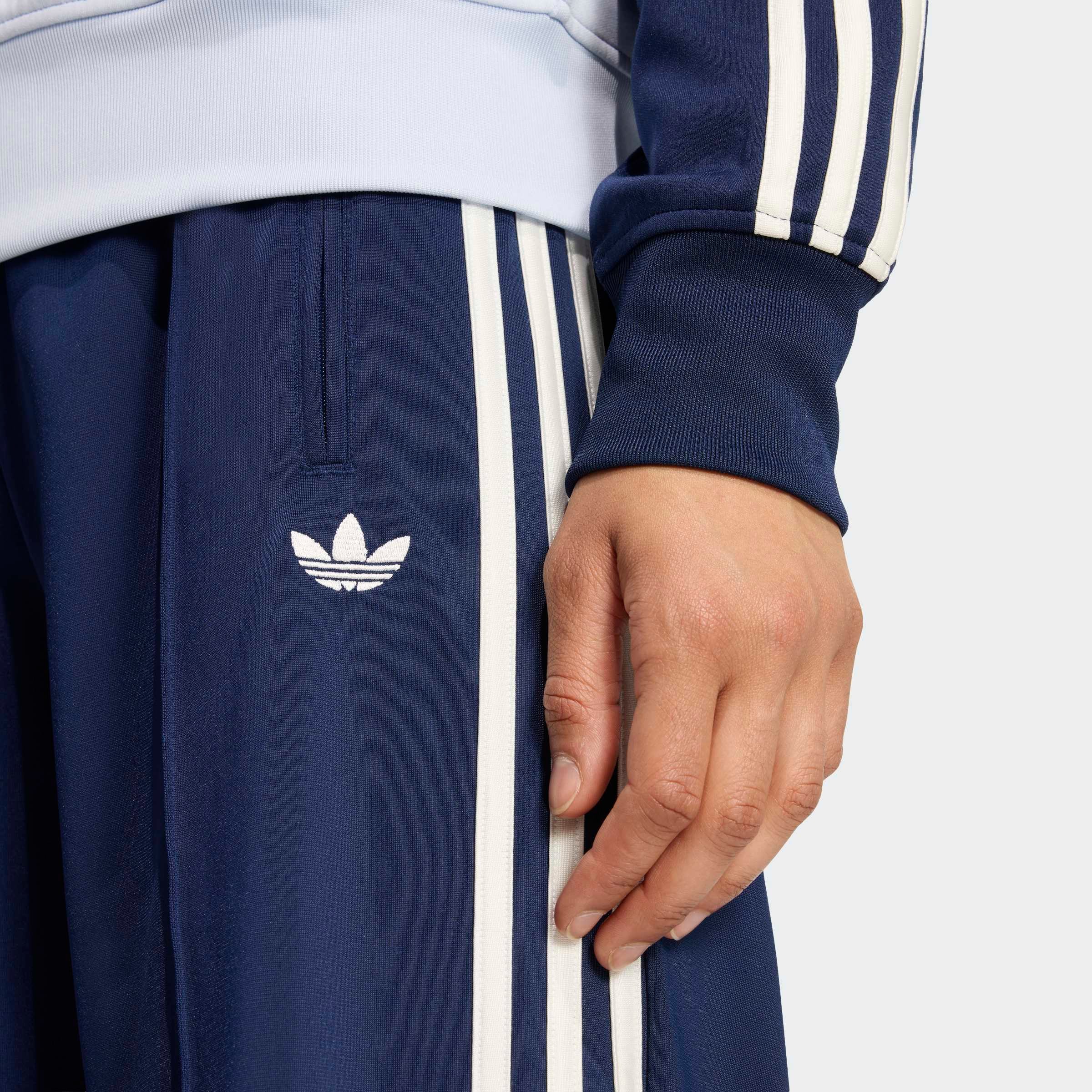 adidas Originals Sporthose »FIREBIRD LOOSE«  Firebird Loose Sporthose, lässig geschnitten