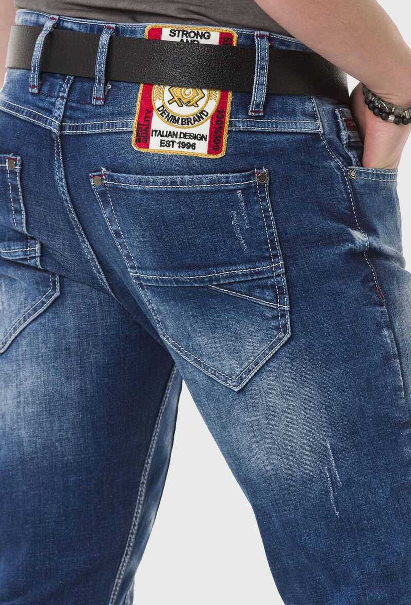 Cipo & Baxx 5-Pocket-Jeans »Cipo & Baxx Hose« mit modischen Applikationen
