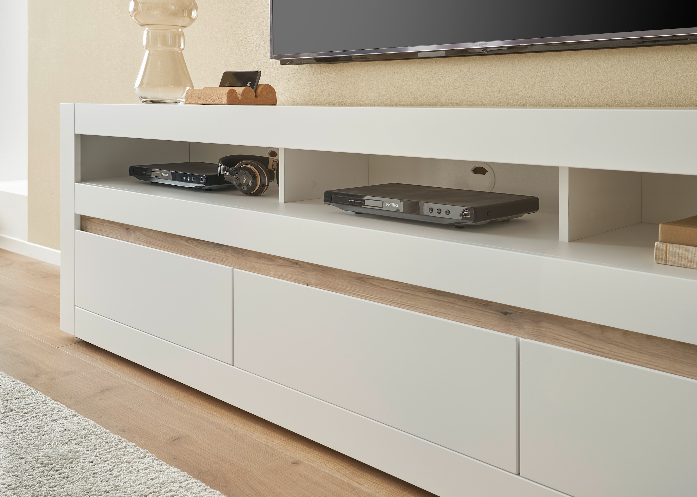 INOSIGN Lowboard »Chester, moderner TV-Unterschrank, Kommode mit Stauraum, Weiß Matt«, (1 St.), austauschbare Blende in Griffleiste, zeitloses Design, 217 cm breit
