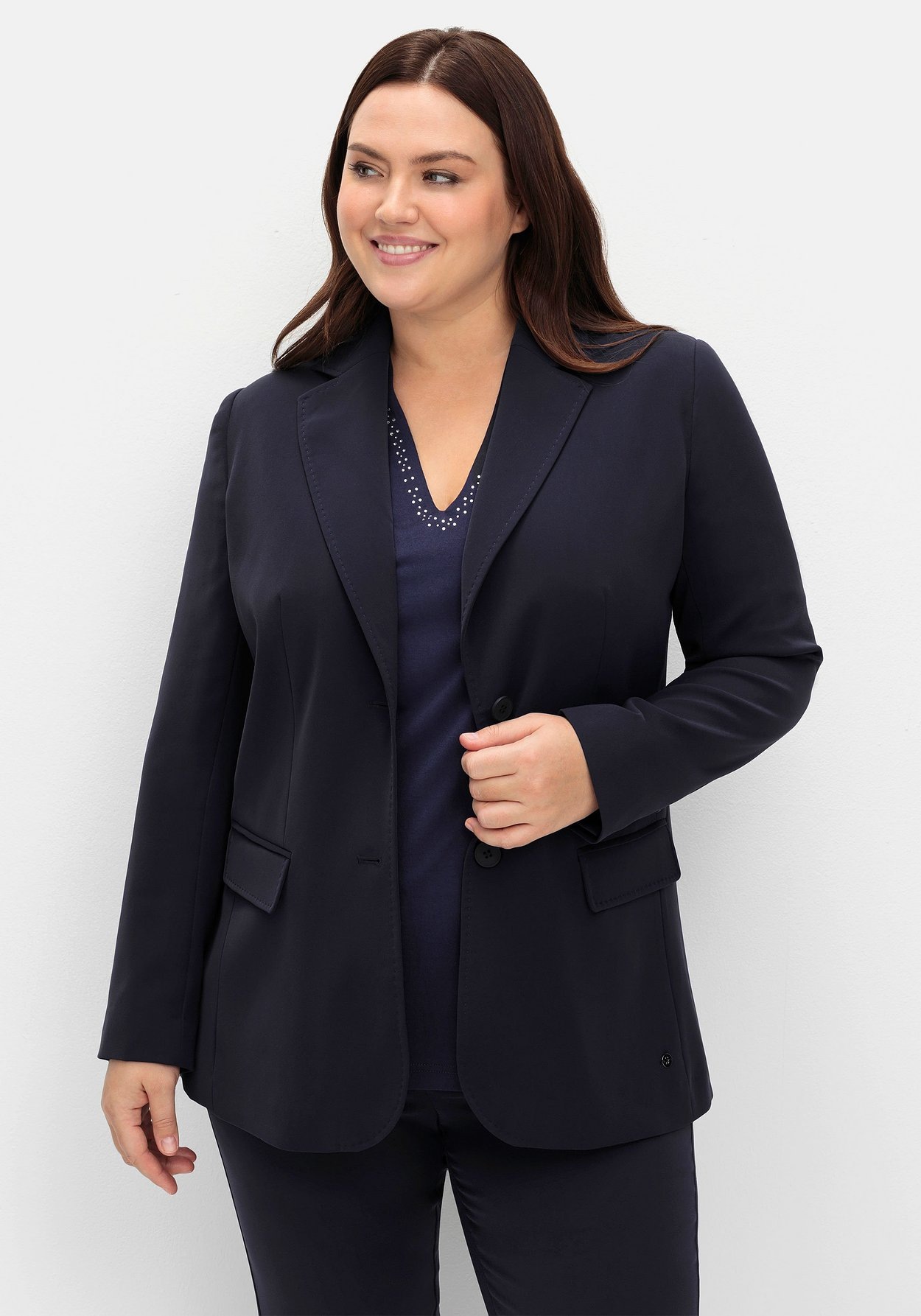 Sheego Longblazer »Langer, taillierter Blazer in taillierter Form, mit Schlitz hinten«