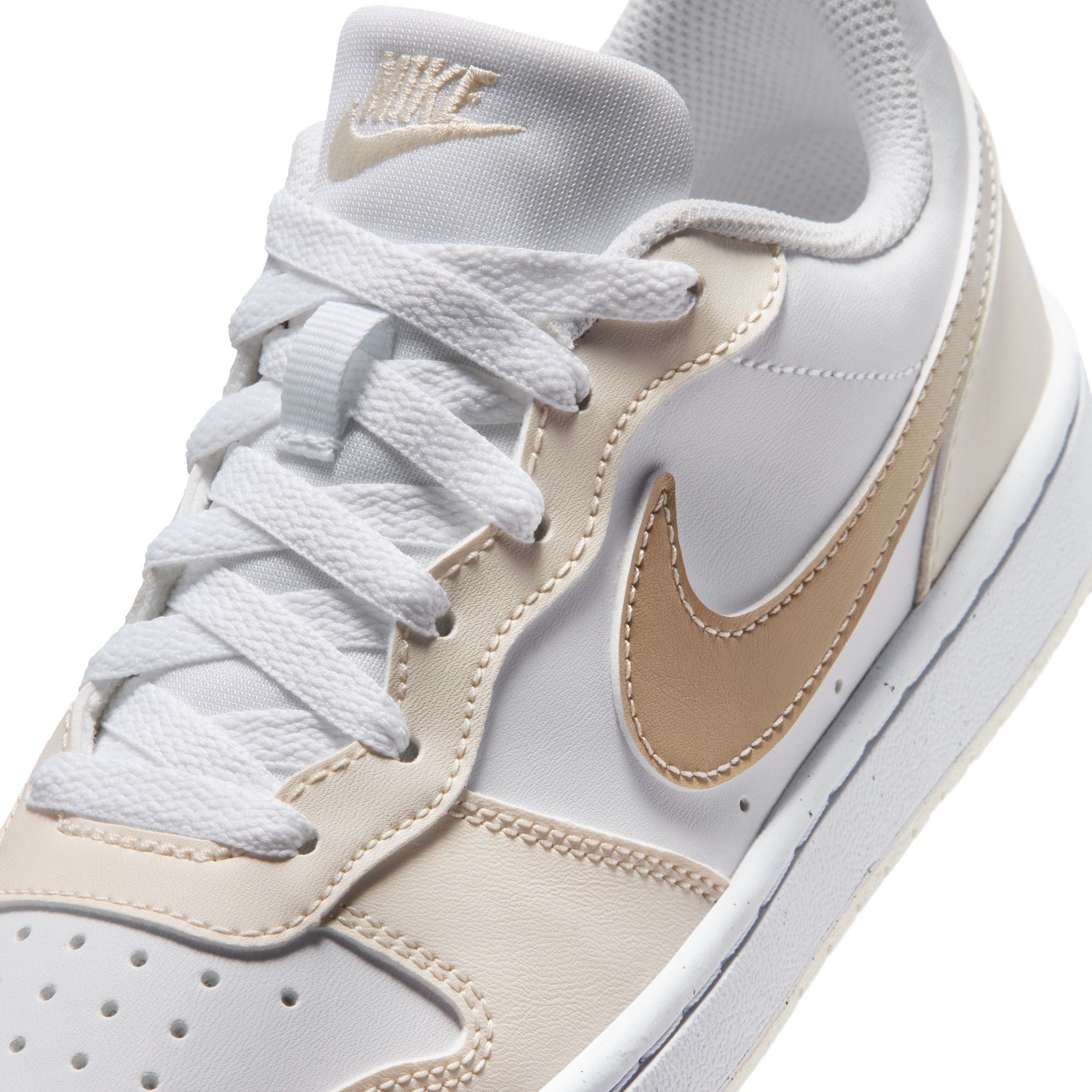 Nike Sportswear Sneaker »COURT BOROUGH LOW BBALL (GS)«  Design auf den Spuren des Air Force 1, für Kinder & Jugendliche