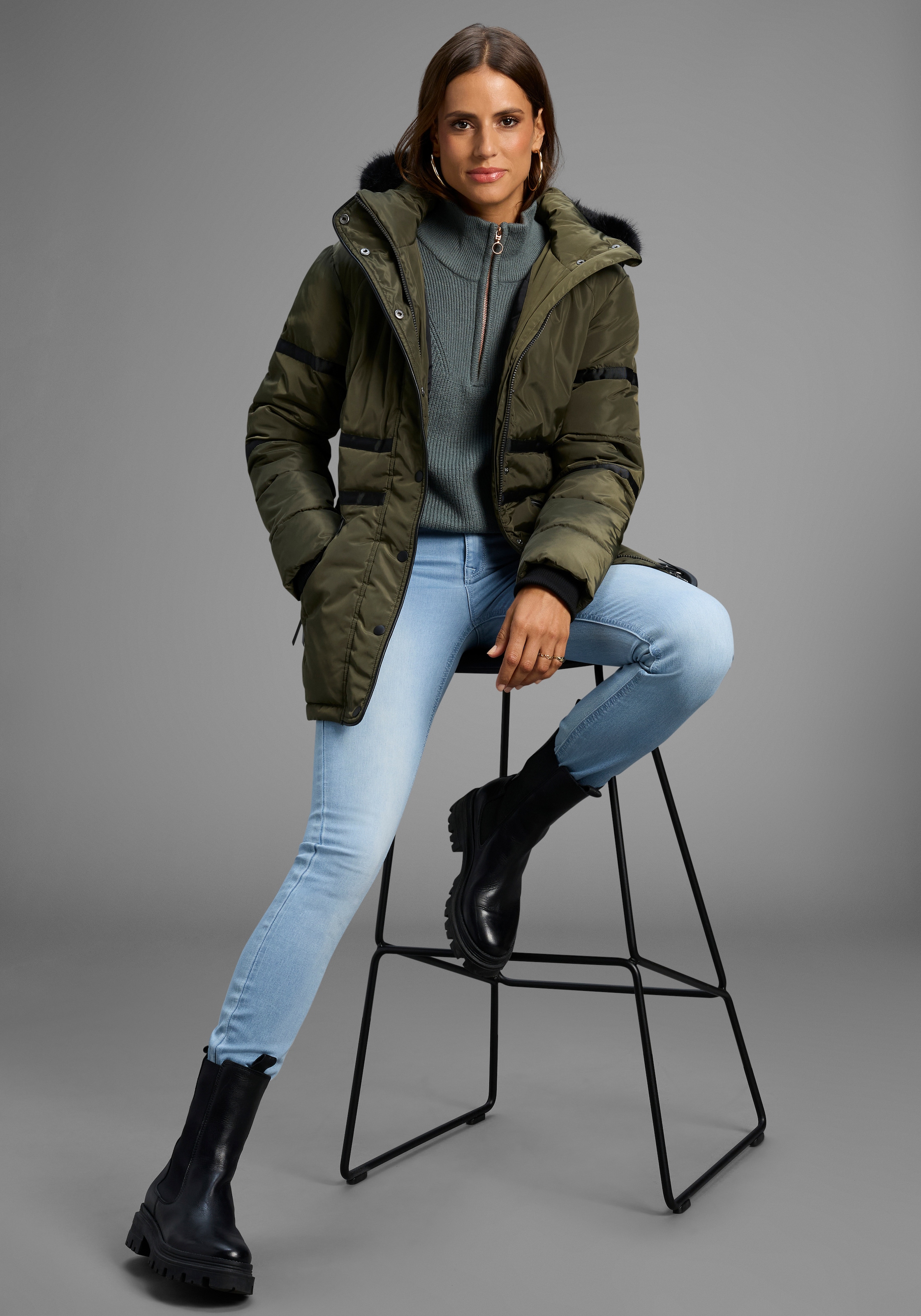 Laura Scott Winterjacke, mit Kapuze, figurumschmeichelnde Passform, mit abnehmbarer Kapuze