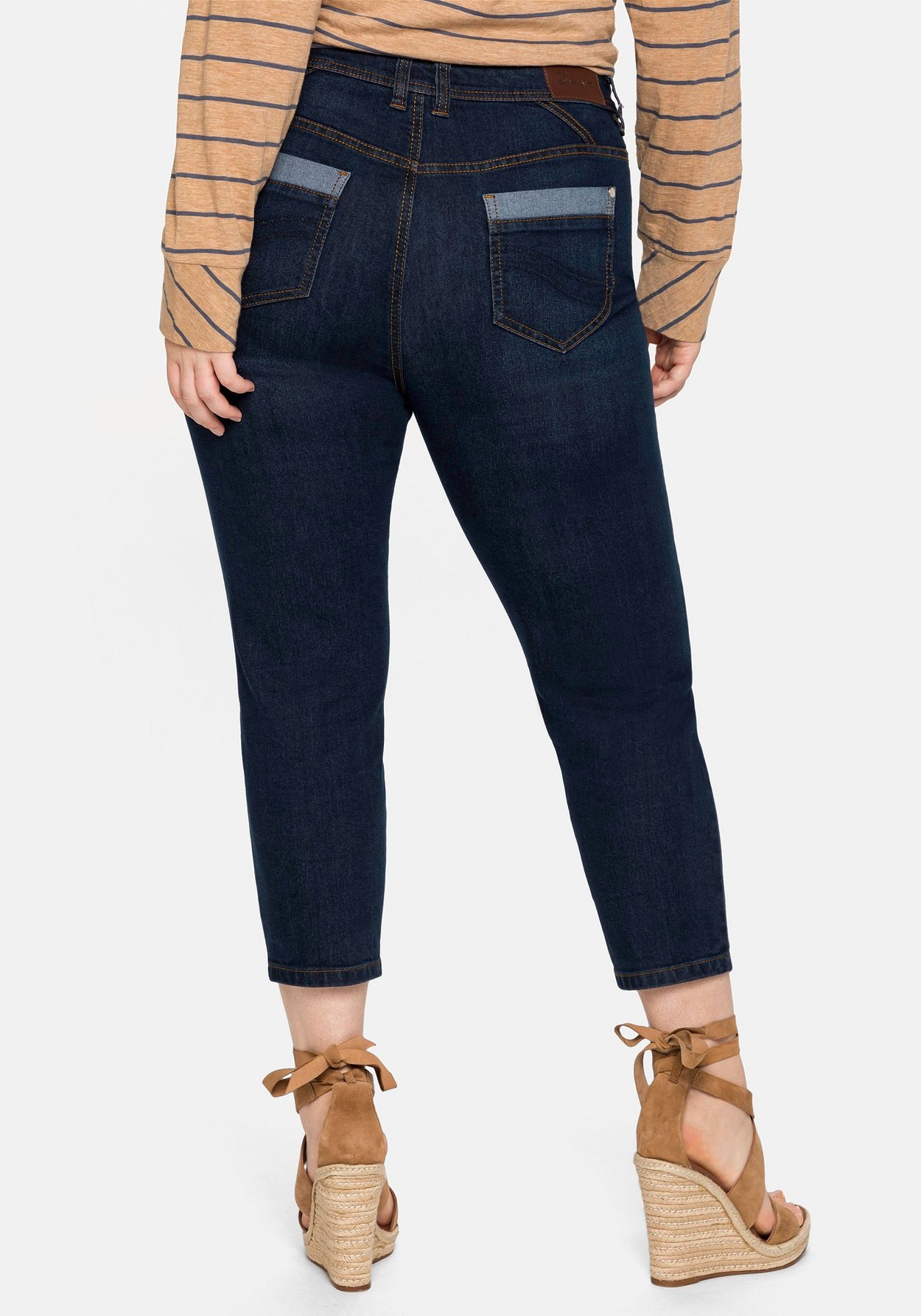 Sheego Stretch-Jeans »Jeans in 7/8-Länge, mit Stickerei vorn«