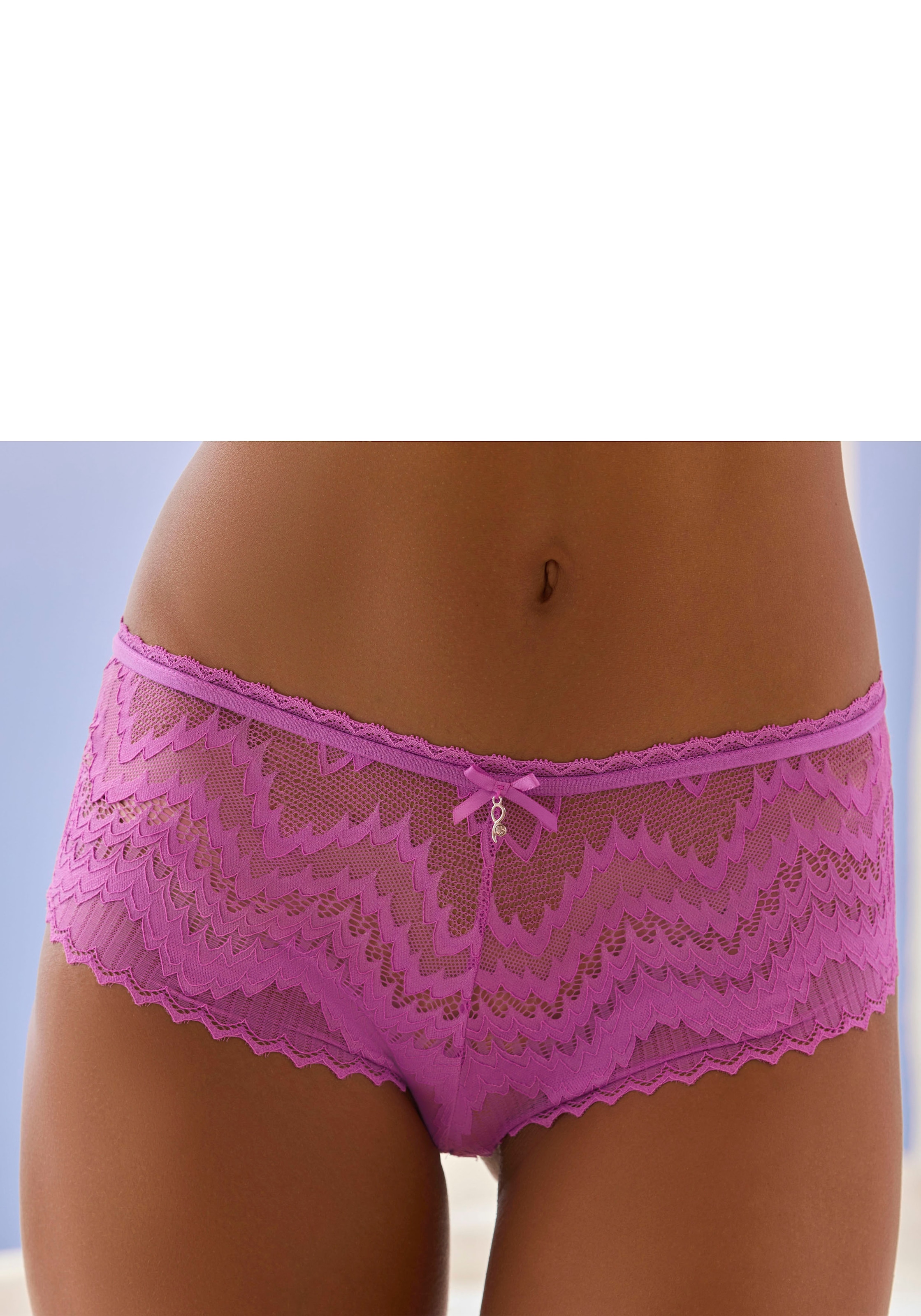 Panty, aus modischer Zick-Zack-Spitze