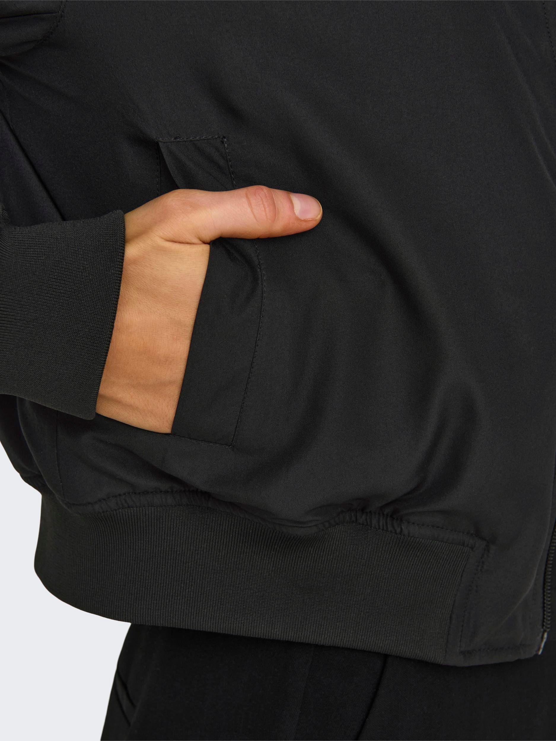 ONLY Bomberjacke »ONLALMA BOMBER OTW NOOS«, mit Seitentaschen