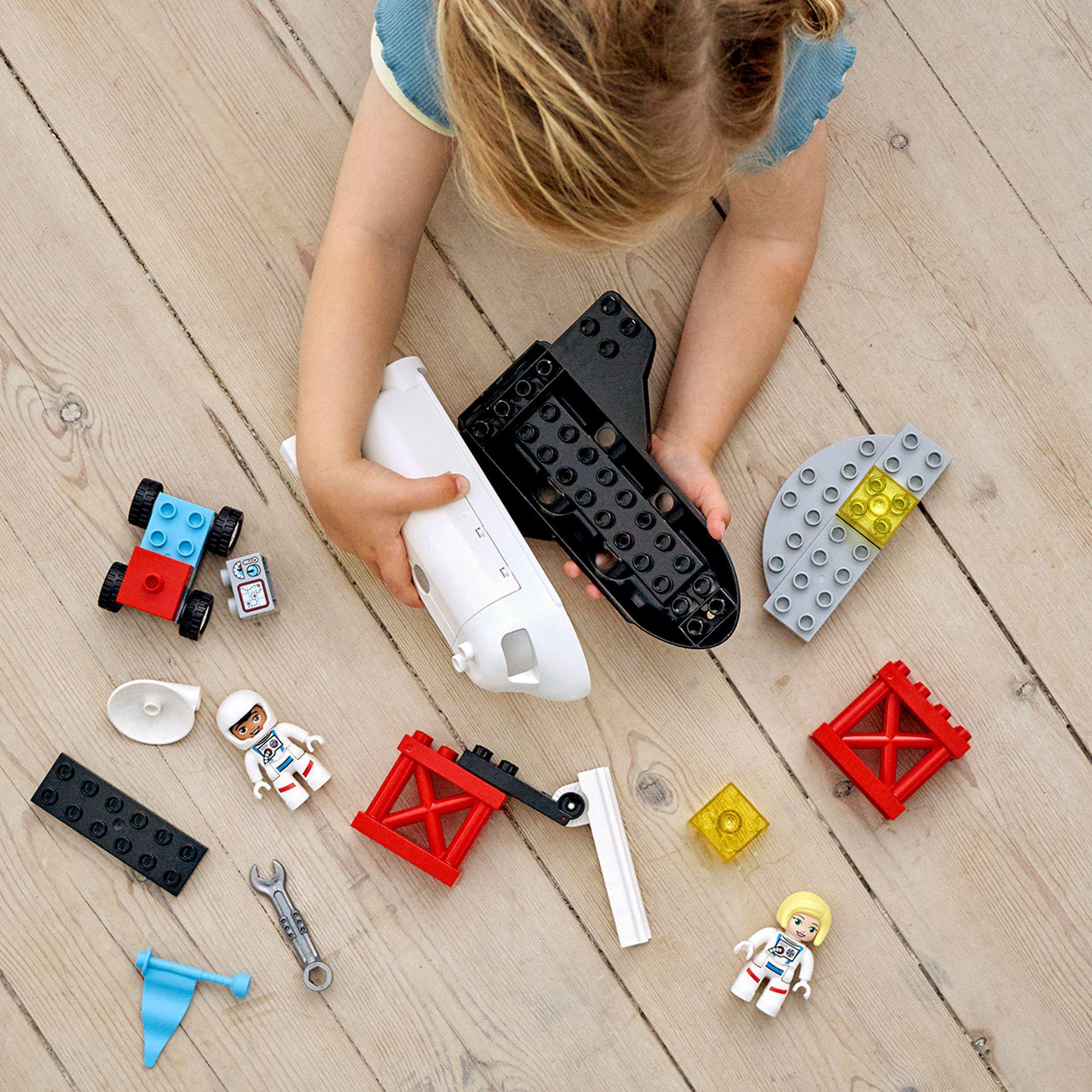 LEGO® Konstruktionsspielsteine »Spaceshuttle Weltraummission (10944), LEGO® DUPLO® Town«, (23 St.), Made in Europe