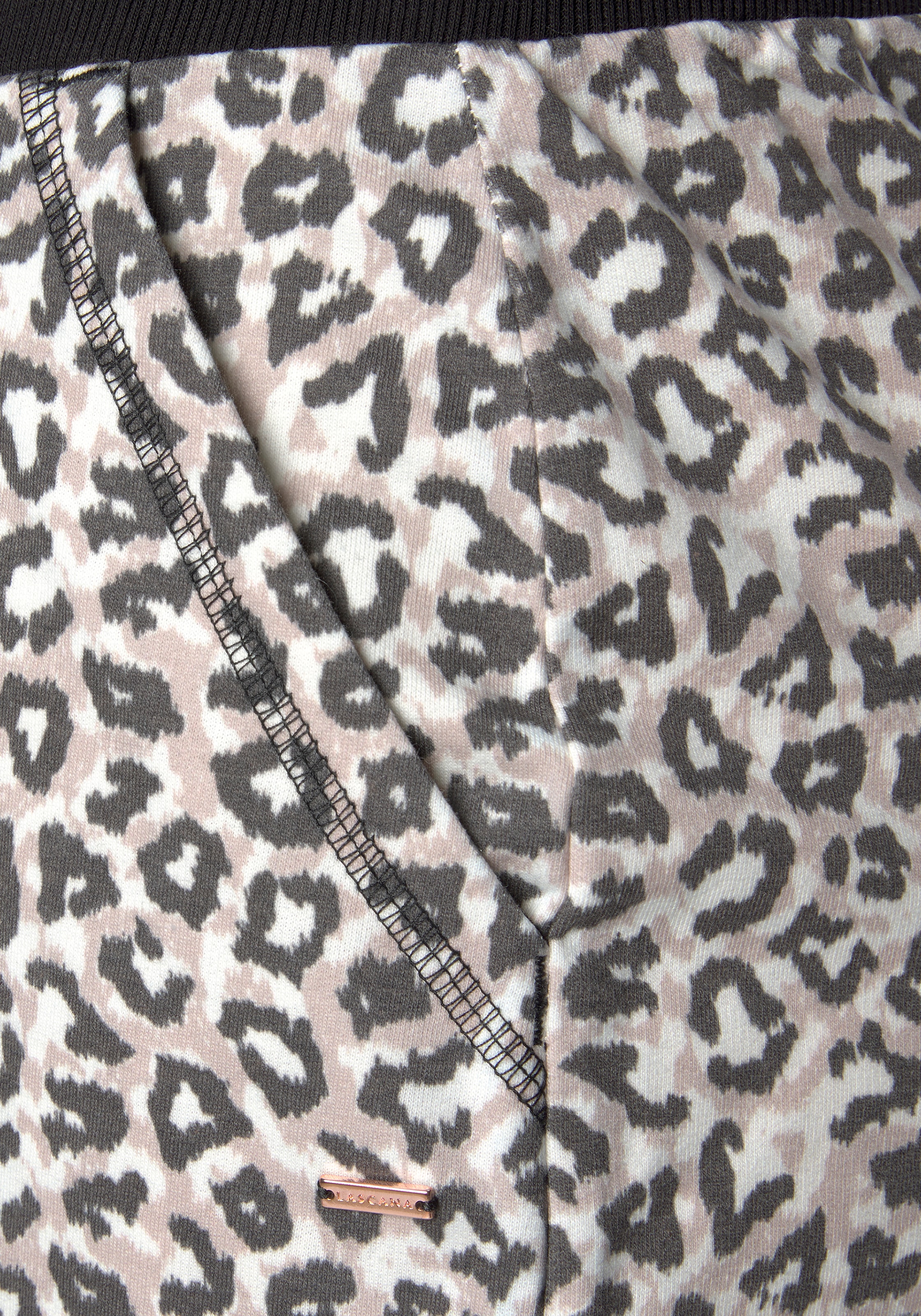 LASCANA Shorts, mit Rippbündchen und Umschlagsaum, Loungewear