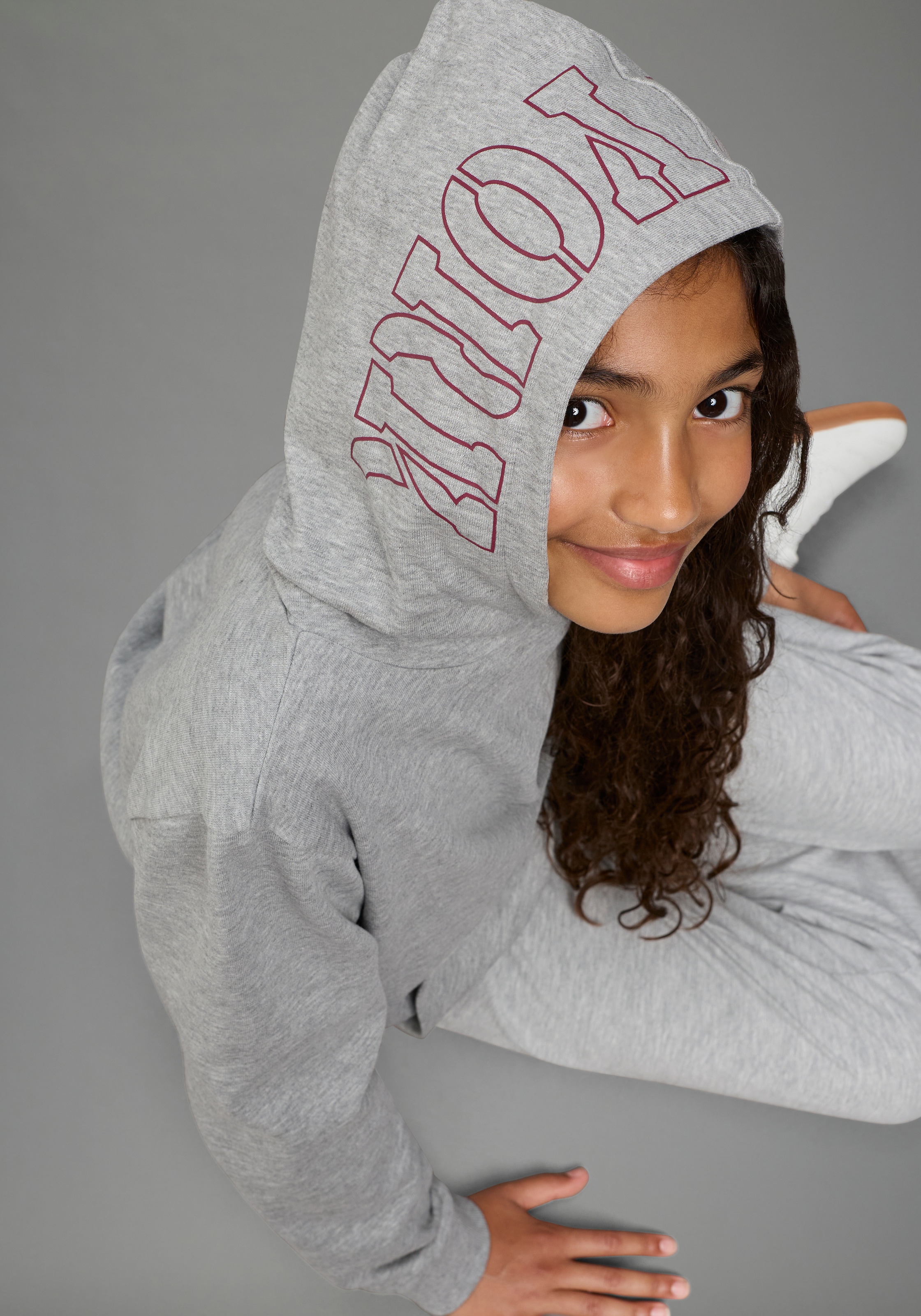 KIDSWORLD Kapuzensweatshirt », Hoodie mit Print auf der Kapuze«, Hoodie mit großem Print auf der Kapuze
