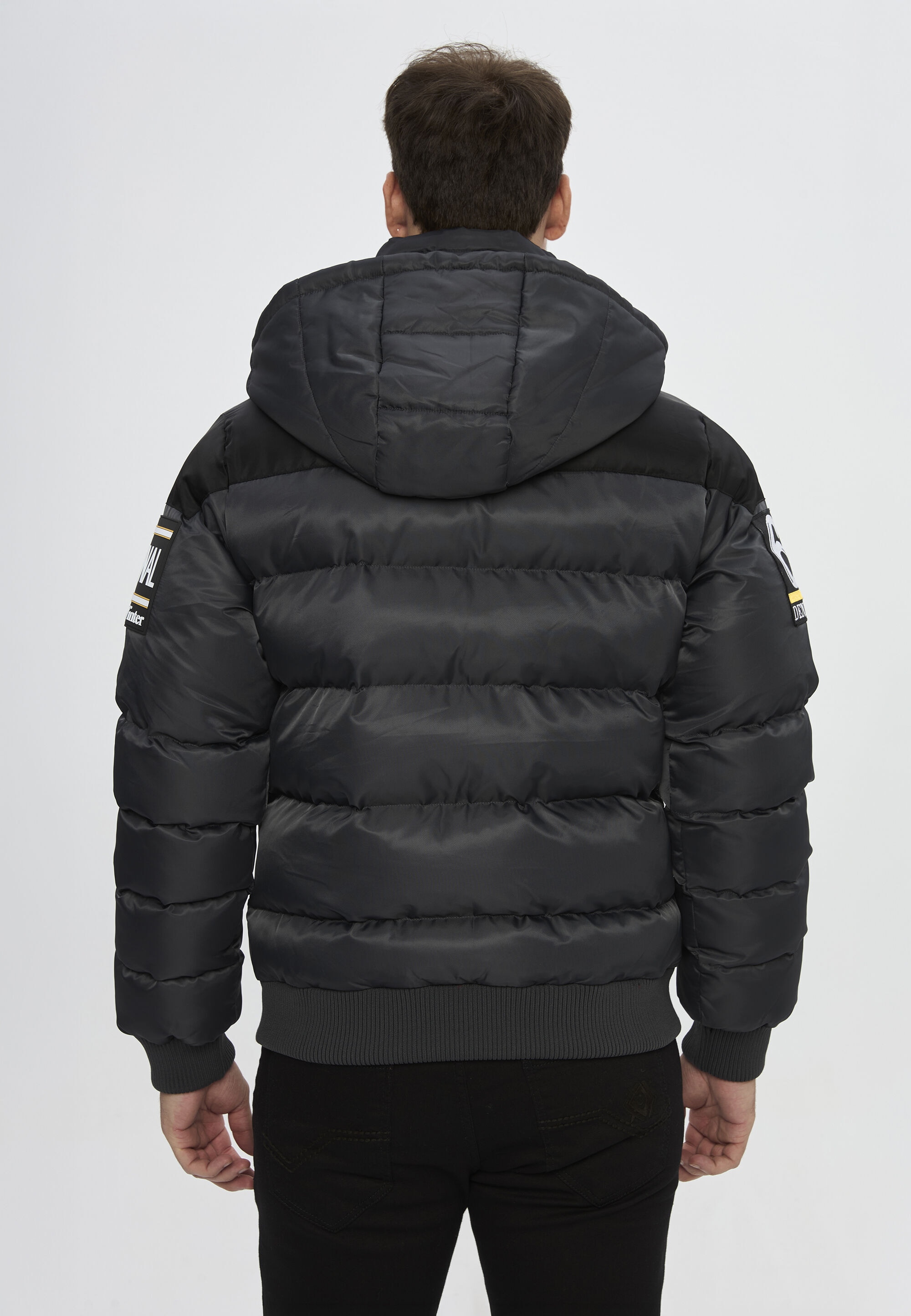 Cipo & Baxx Winterjacke »Winterjacke CM233« mit Kapuze