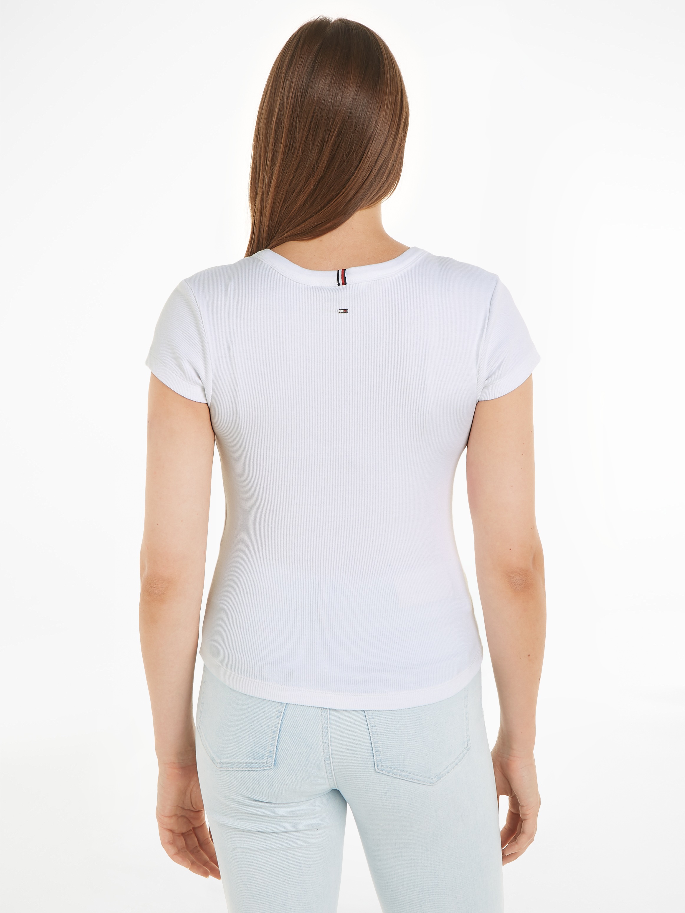 Tommy Hilfiger T-Shirt »SLIM RIB SCOOP NK CAP SLV«, mit Metalllabel