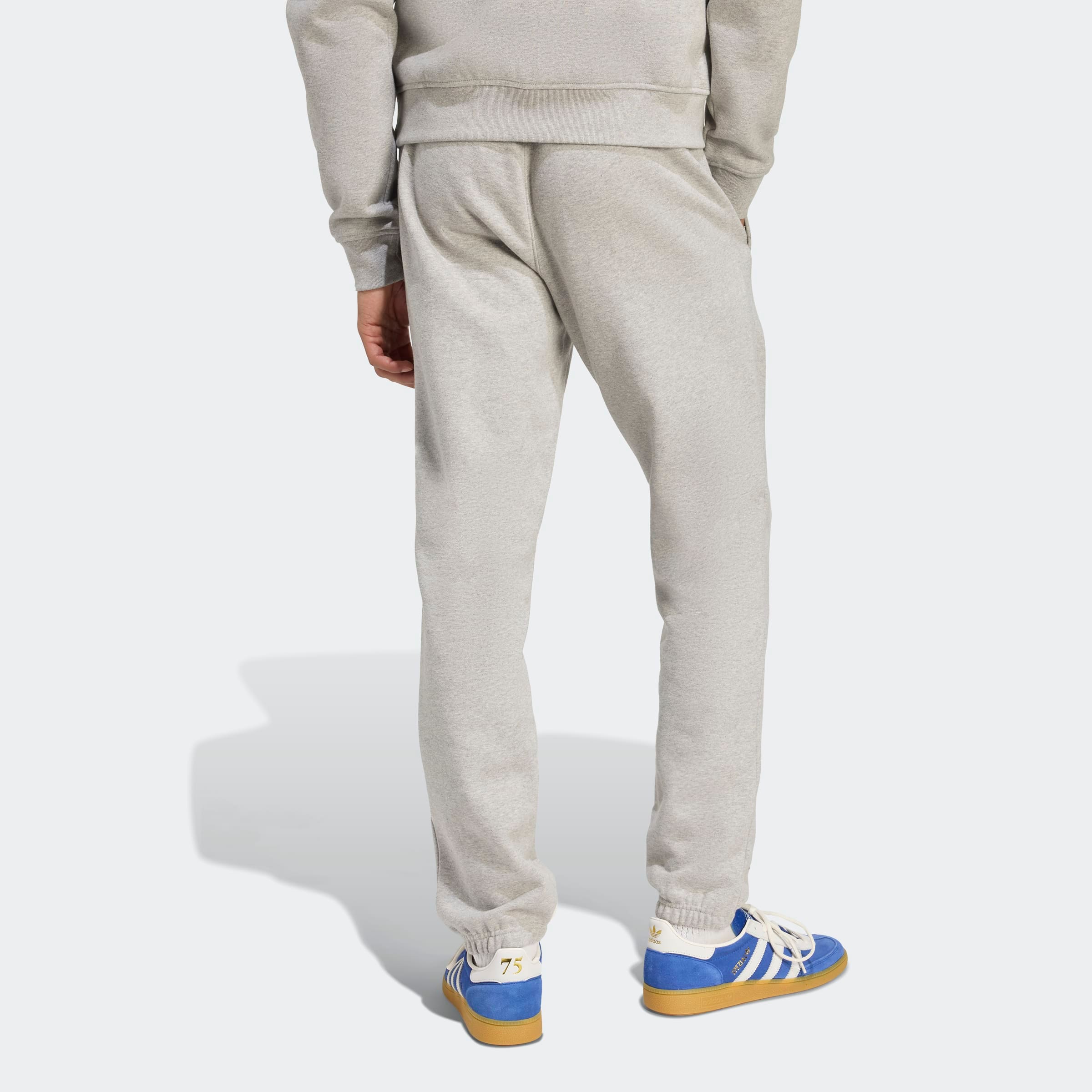 adidas Originals Sporthose »TREFOIL ESSENTIALS«  schmale Passform, mit flauschiger Innenseite, mit Rippbündchen