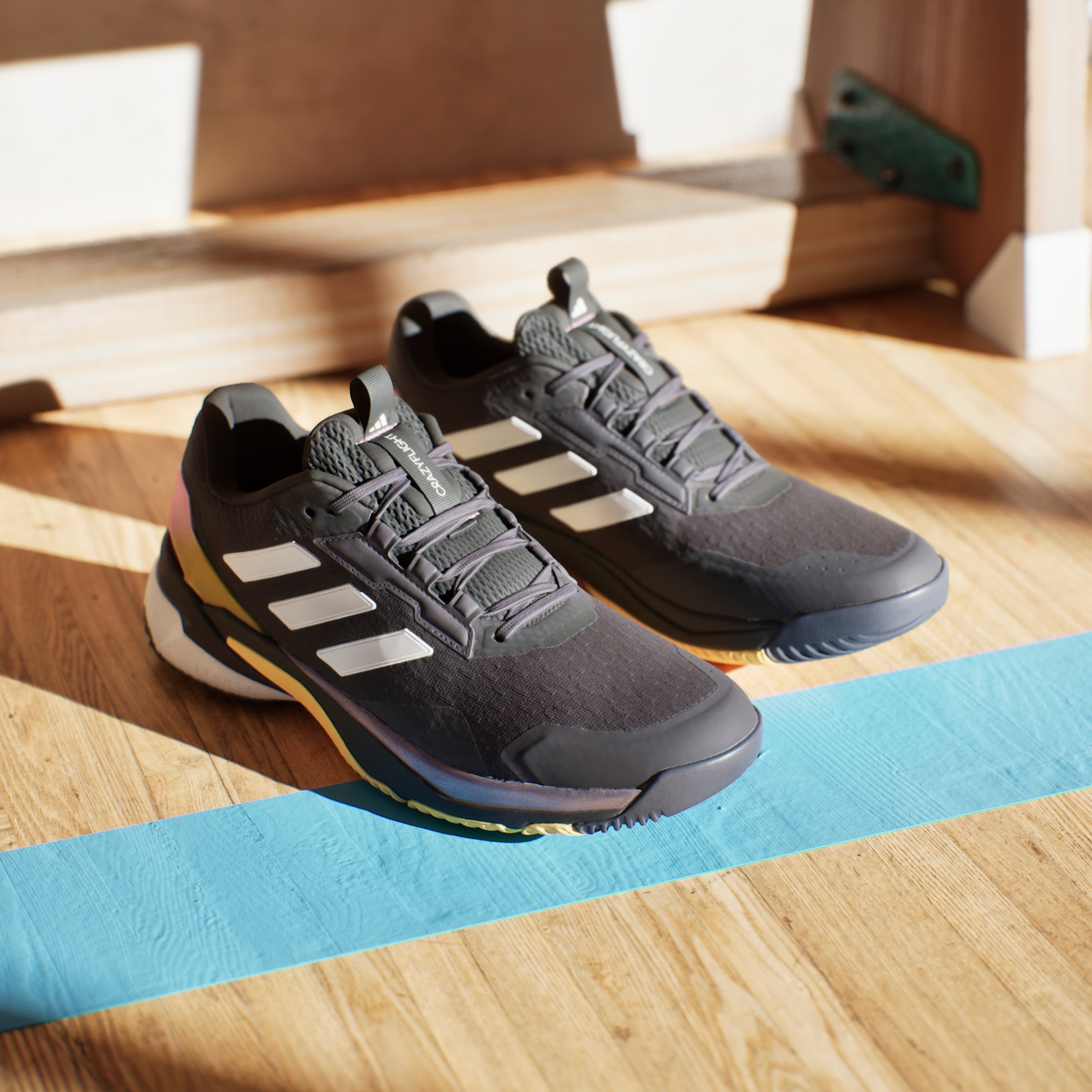 adidas Performance Indoorschuh »CRAZYFLIGHT 5 INDOOR«, besonders geeignet für Volleyball und Handball