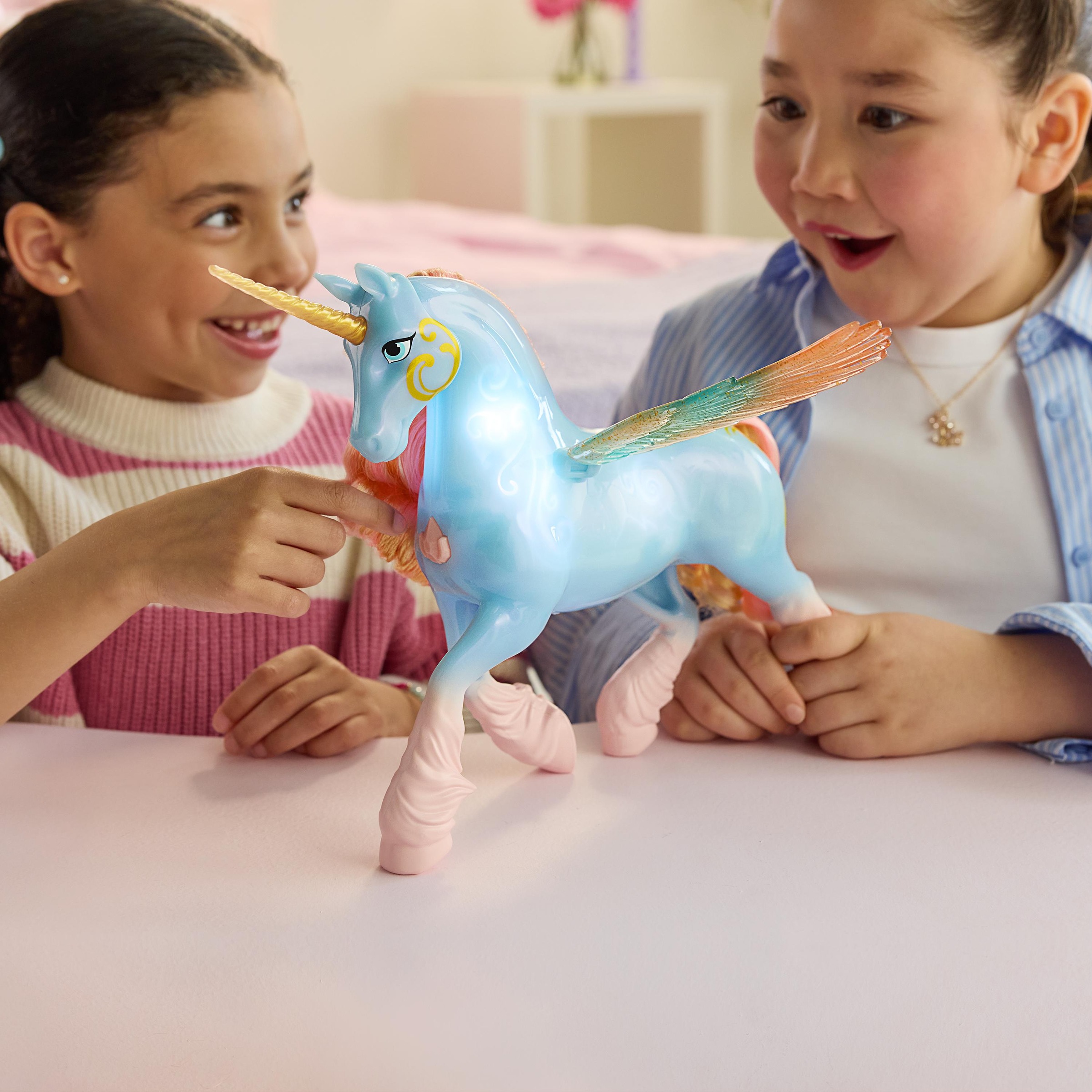Spin Master »Unicorn Academy - Glow Magic Skywind, interaktives Einhorn« mit Licht und Sound