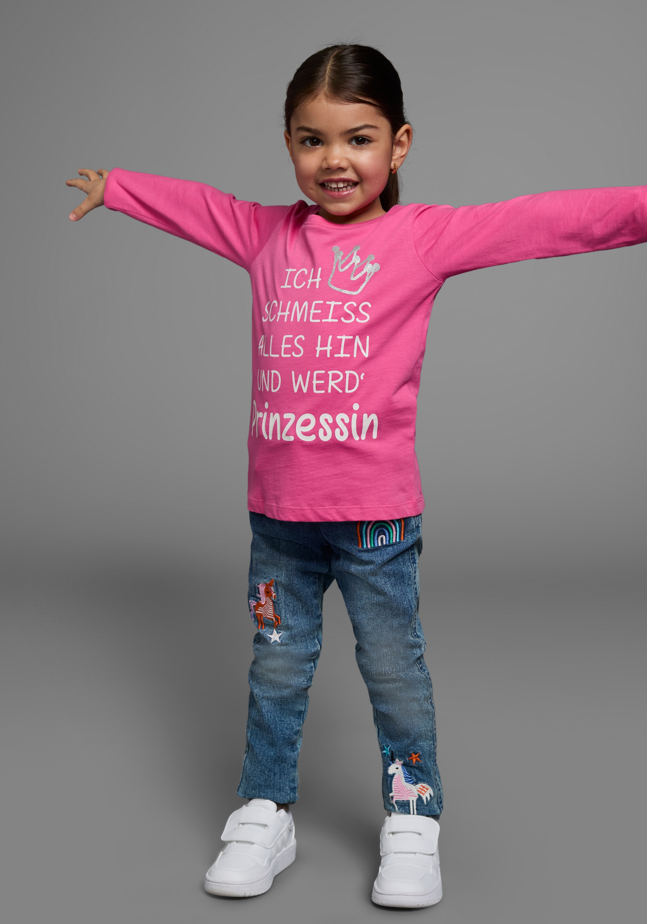 KIDSWORLD Langarmshirt »Ich schmeiss alles hin und werd´ Prinzessin«, langärmlig, Basic-Passform, mit Glitzerdruck