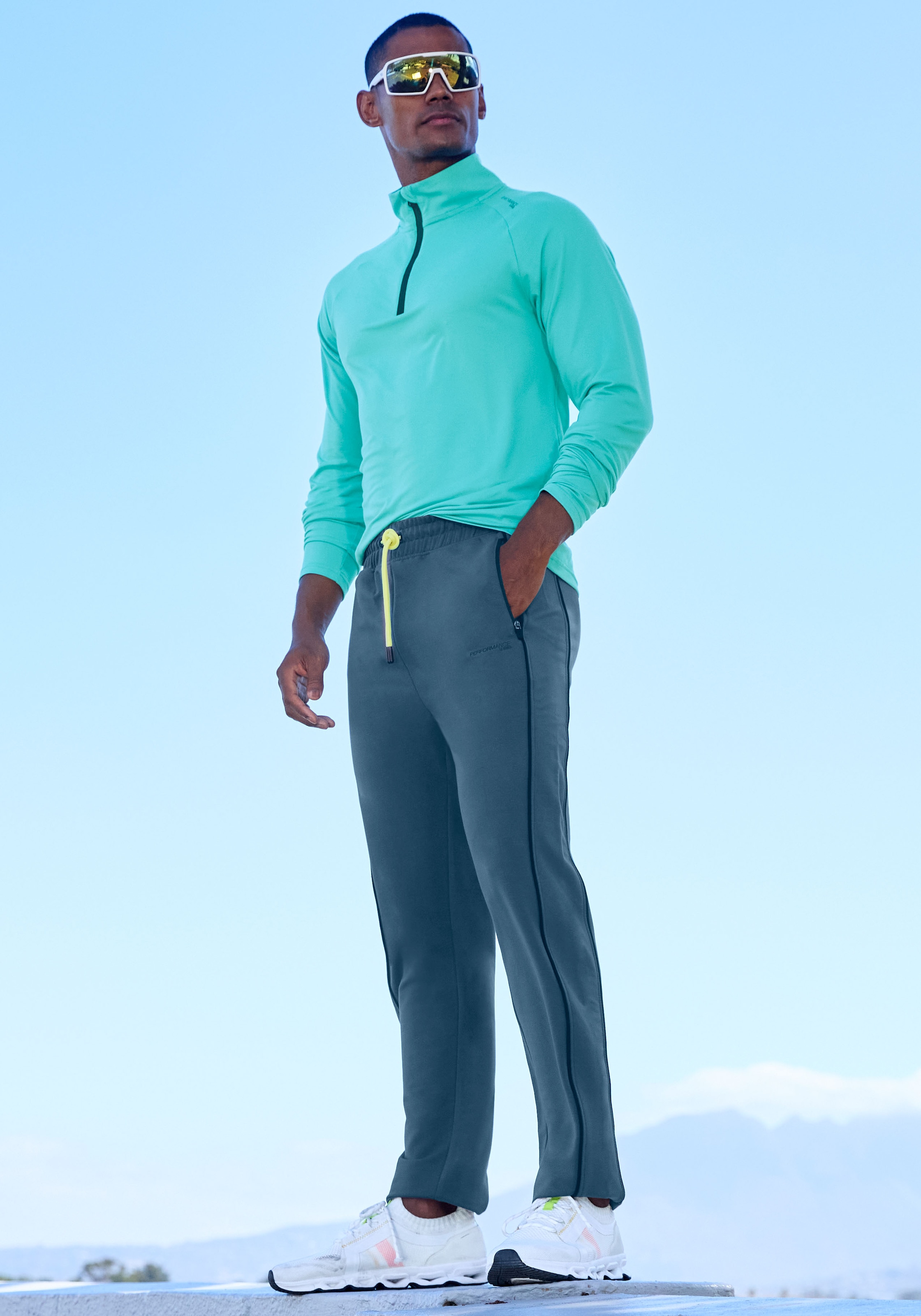 AUTHENTIC LE JOGGER Funktionsshirt mit Stehkragen und Reißverschluss