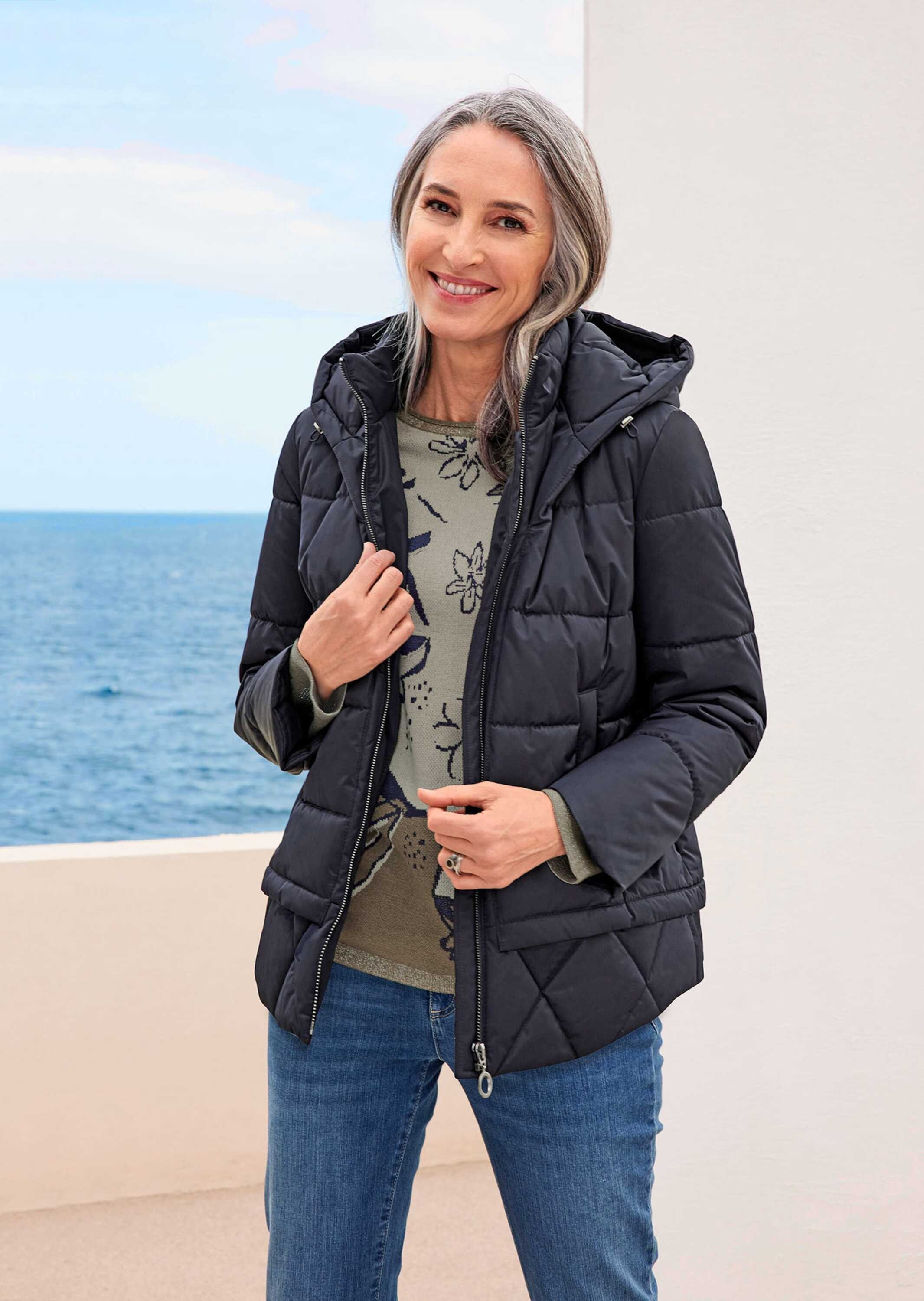 GOLDNER Kurzjacke »Kurzgröße Steppjacke mit Kapuze« Druckknopf