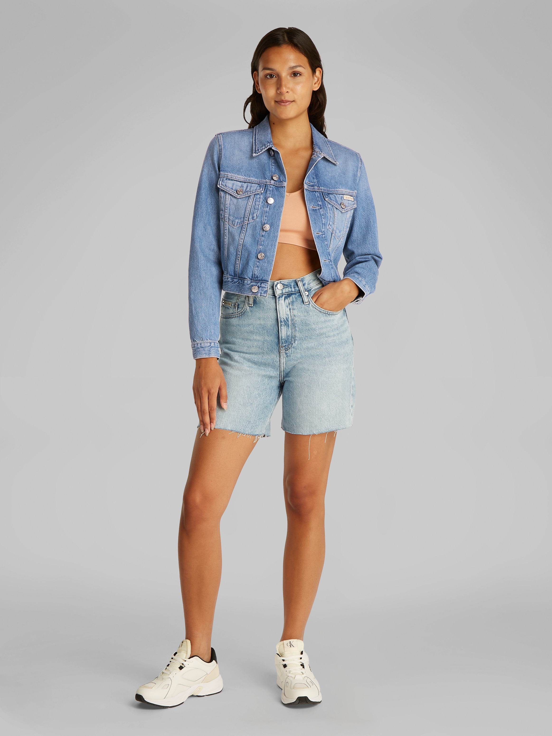Calvin Klein Jeans Jeansjacke »CROPPED 90'S DENIM TRUCKER«, in hellblauer Waschung