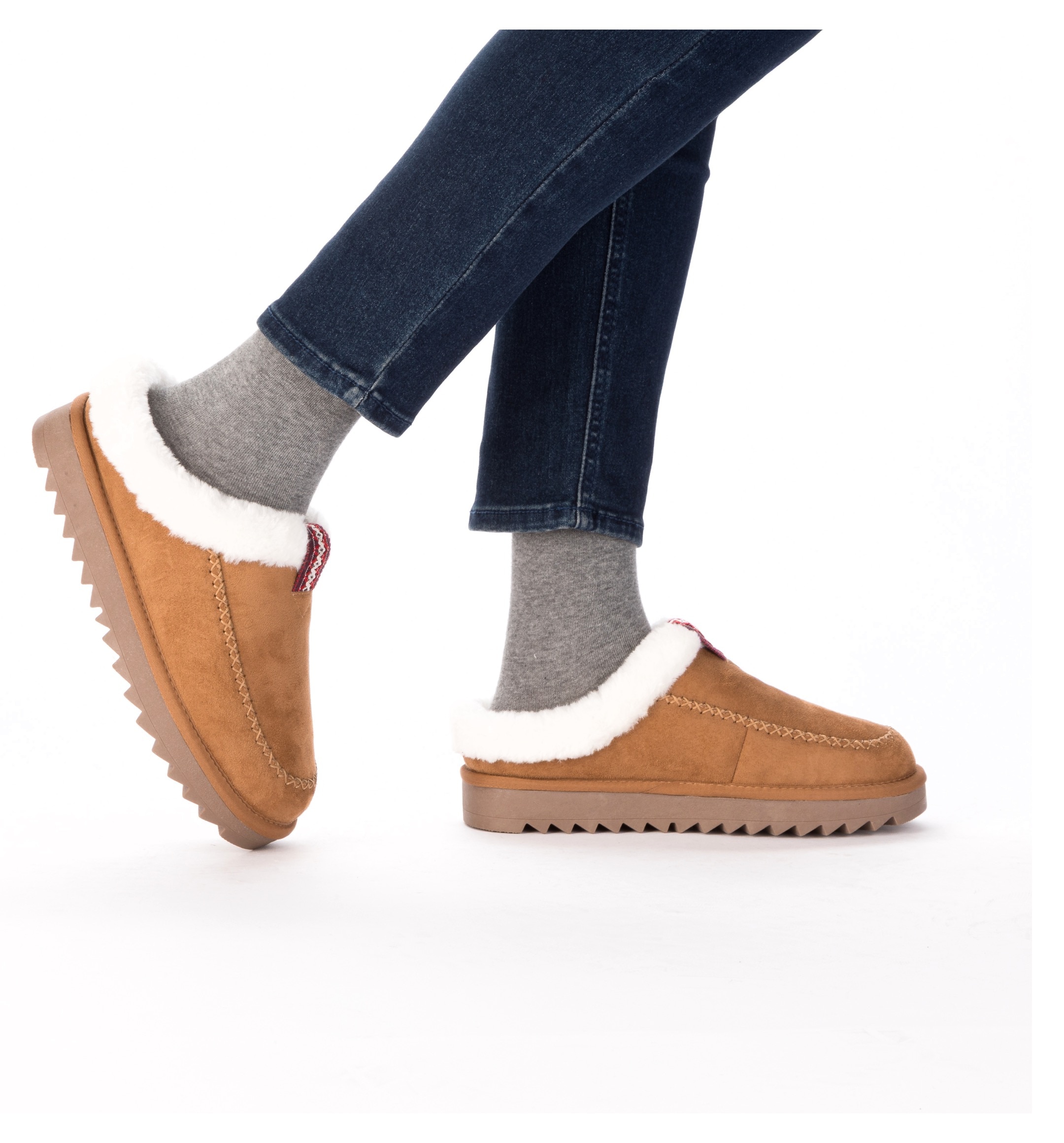 Rieker Plüsch Hausschuhe  Pantoffel, Wohlfühlschuh, Homeslipper mit trendiger Plateausohle