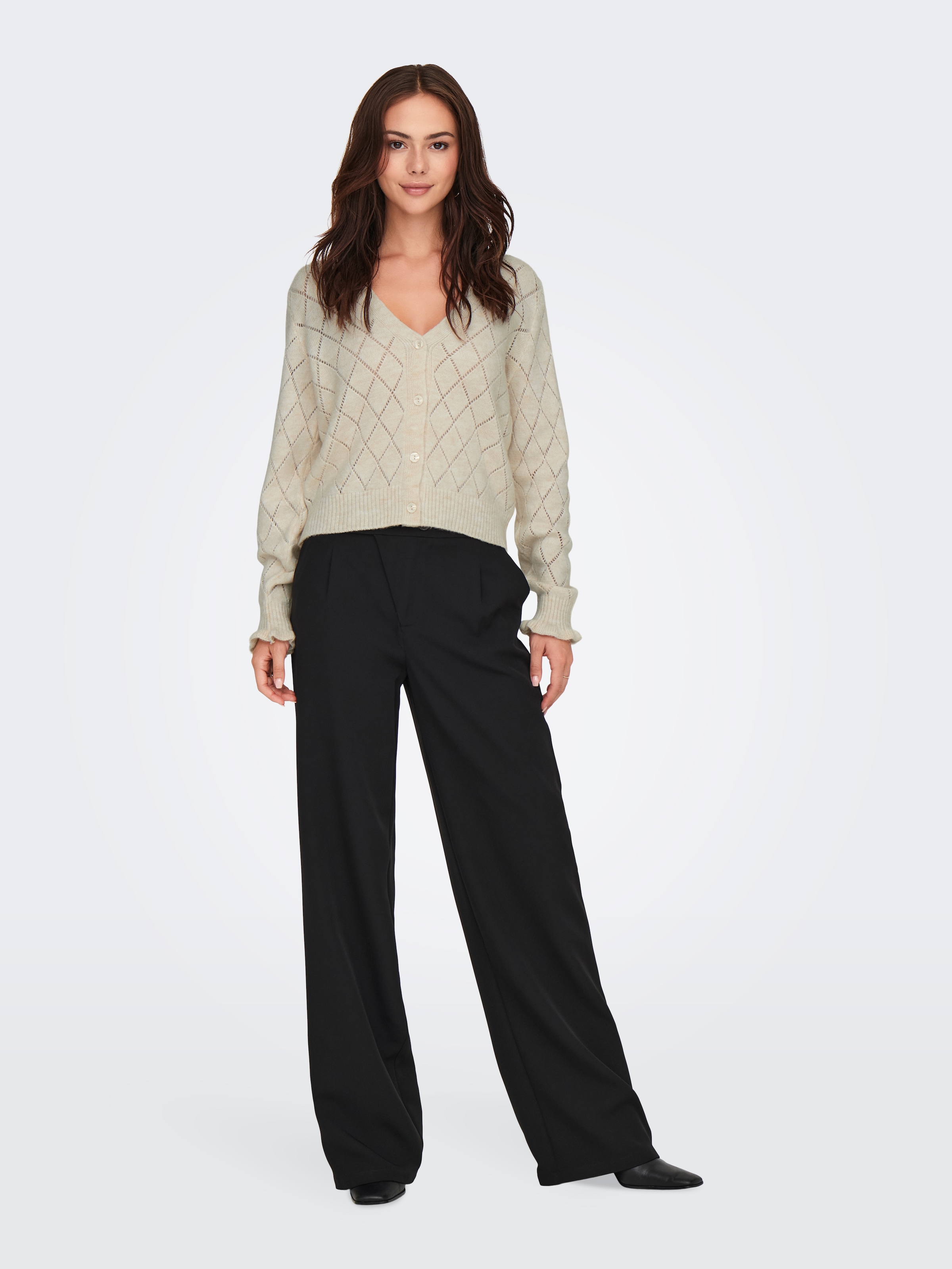 JDY Strickjacke »JDYLETTY L/S V-NECK STRUC CARDI KNT NOOS«