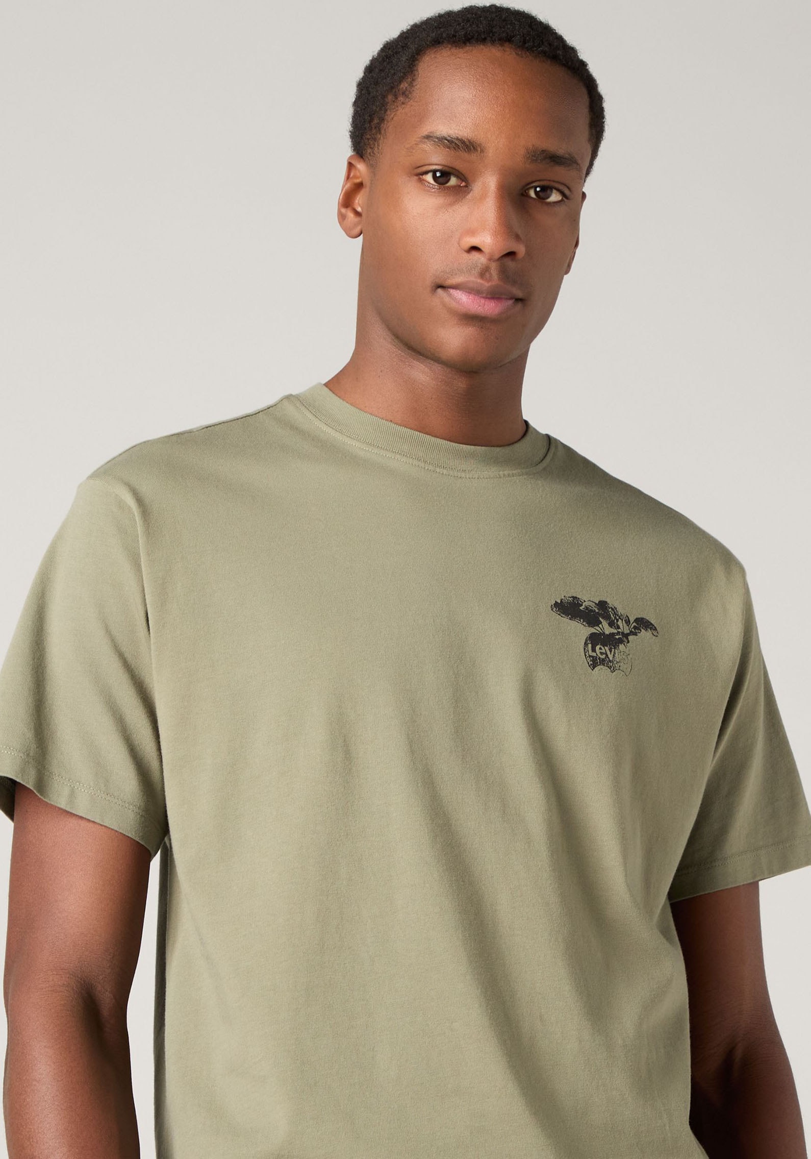 Levi's® T-Shirt »SEVINTAGE« mit Logo-Aufnäher auf der Brust