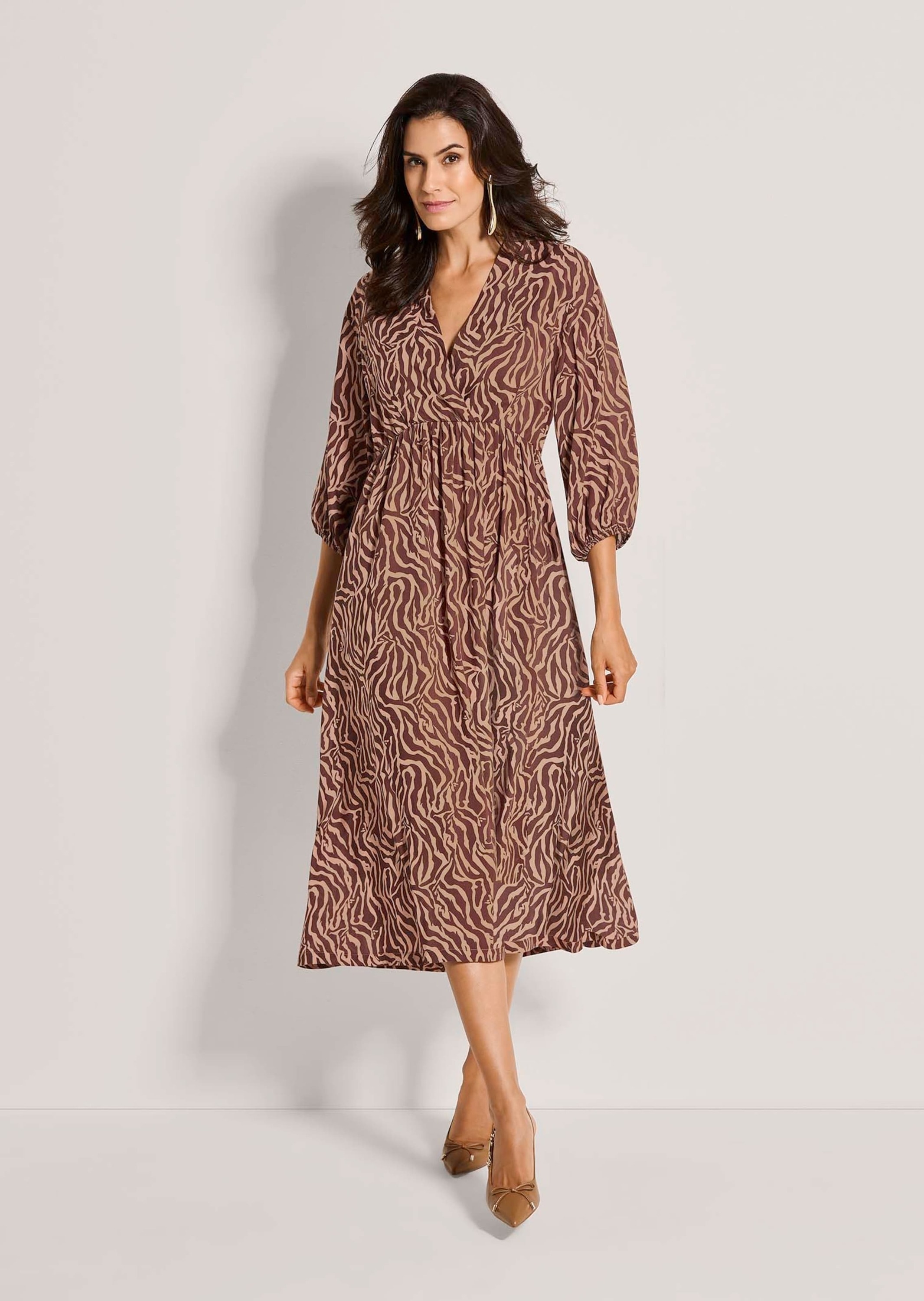 MADELEINE Midikleid »Sommerkleid Wickelkleid mit Allover-Print«