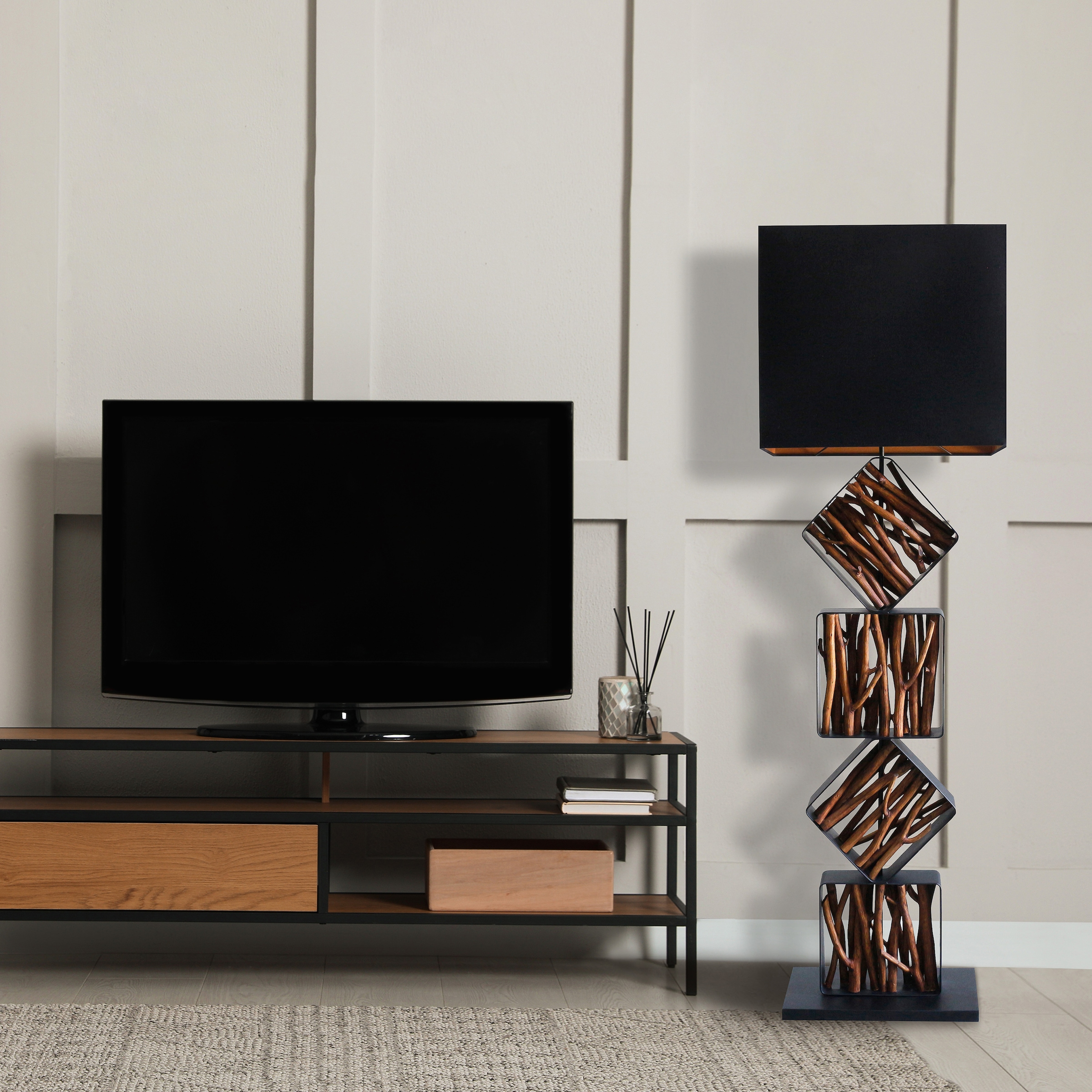 SalesFever Stehlampe »Treibholz« E27 1 Stk. Schirm innen goldfarben