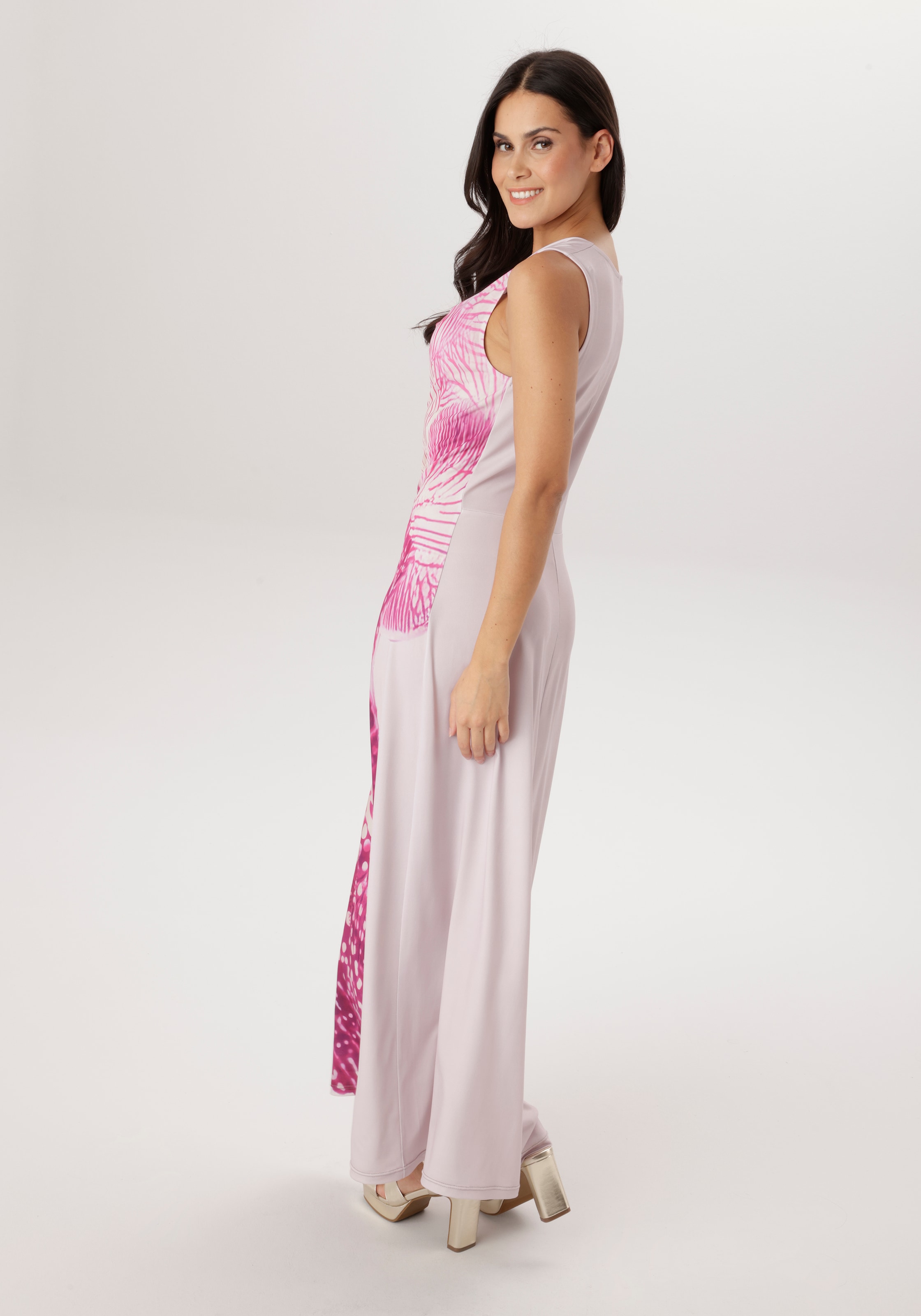 Aniston SELECTED Maxikleid vorne mit diagonal verlaufenden Blütenprint - NEUE KOLLEKTION