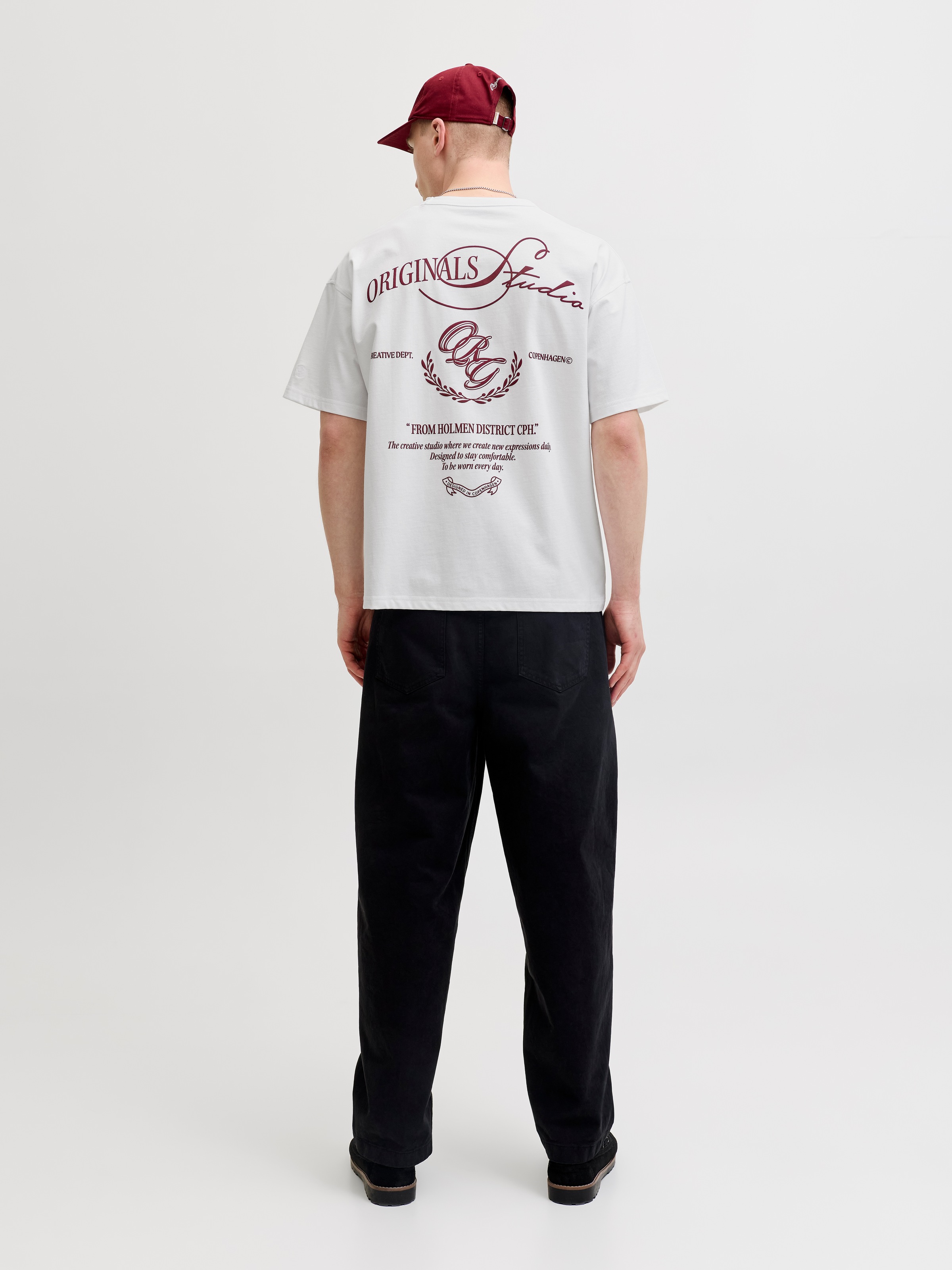 Jack & Jones Rundhalsshirt »JORSANREMO TYPO TEE SS CREW NECK LN« Baumwollmischung, locker geschnitten