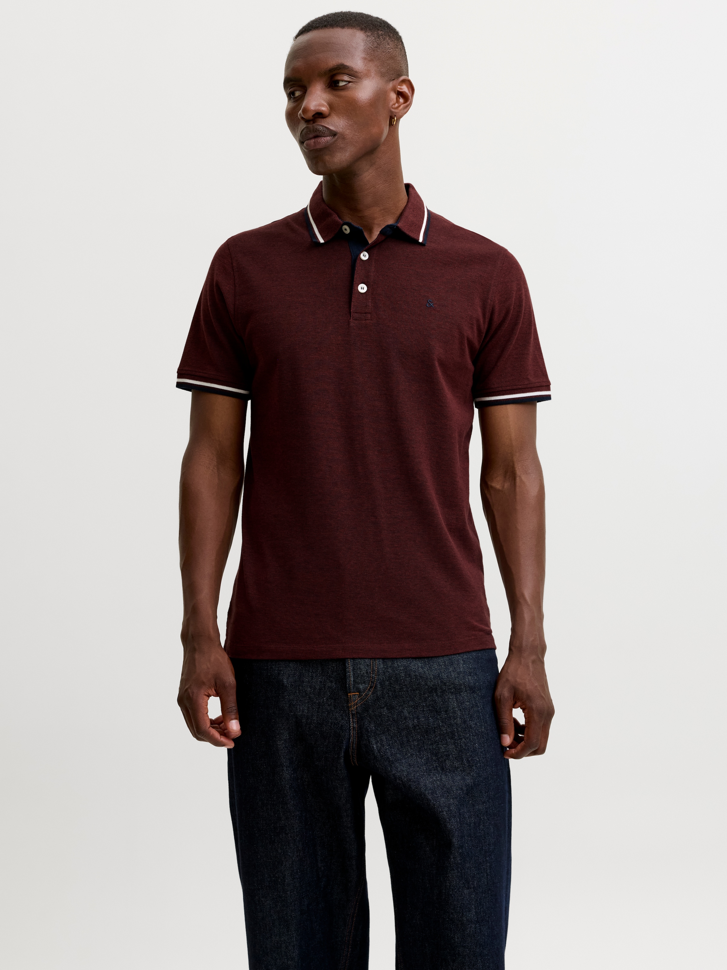 Jack & Jones Poloshirt »JJEPAULOS im Doppelpack mit Logostickerei und Komfort« Packung, 2er-Pack, 2 unifarben mit Farbeinsatz, modisch, schmal, Baumwolle, Polokragen