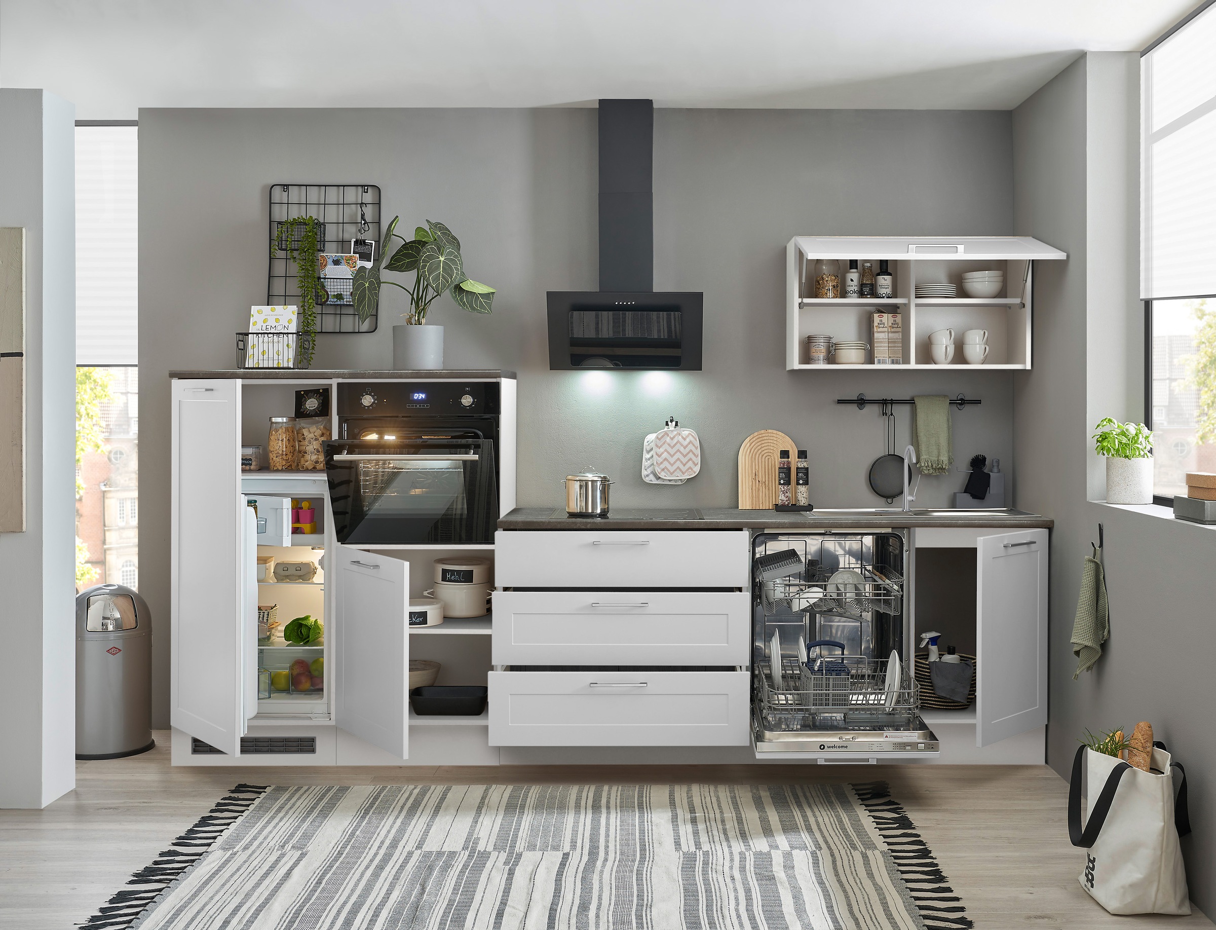 BASIC by Balculina Küchenzeile »Marsi«, Breite 320 cm, höhenverstellbare Füße, mit Soft-Close-Funktion