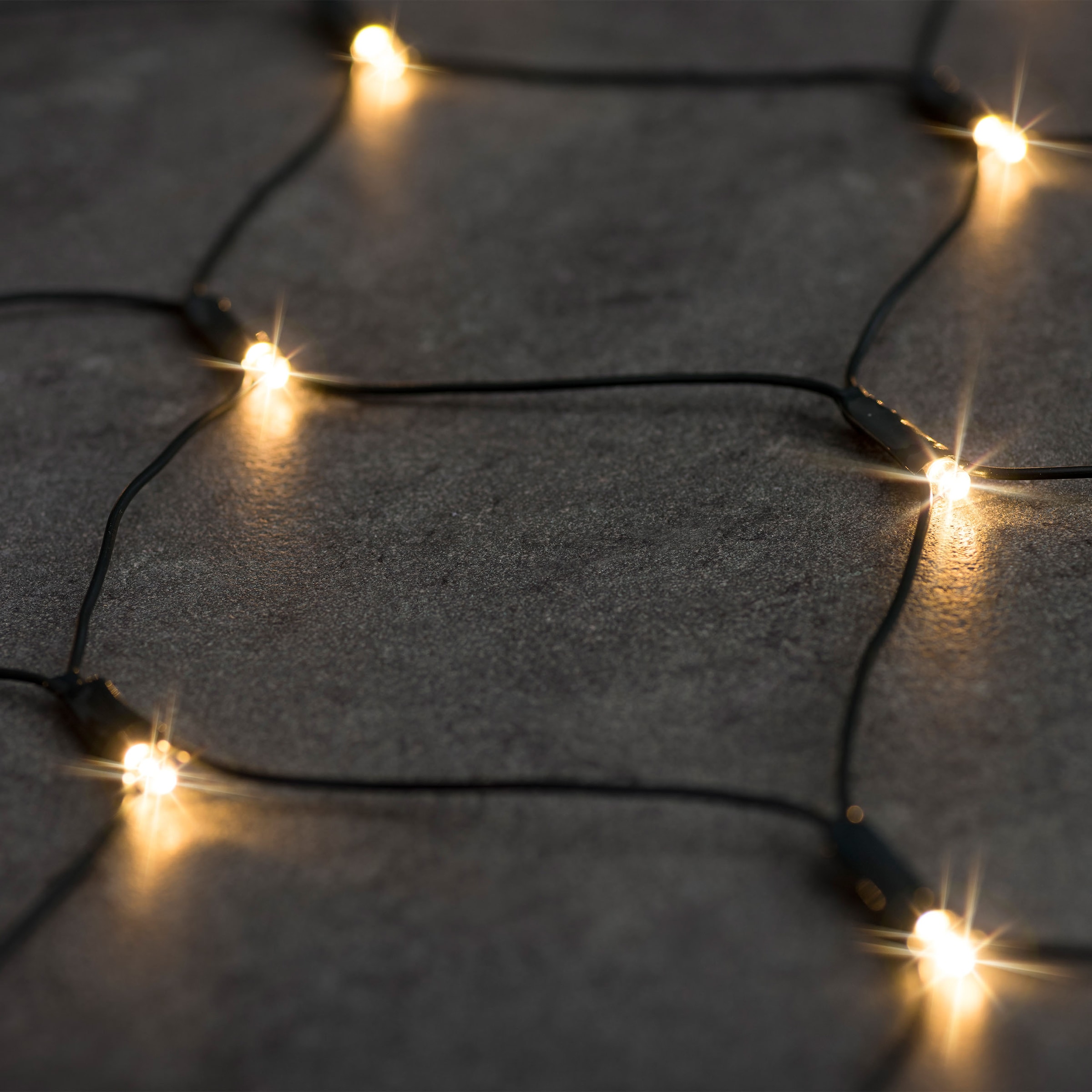 OTTO home LED-Lichternetz »in 2/3/3,2 u. 4 m, warmweiß, mit Timerfunktion, Outdoor Indoor, Garten« Dunkelgrüne Kabelfarbe,  IP44, innen, außen