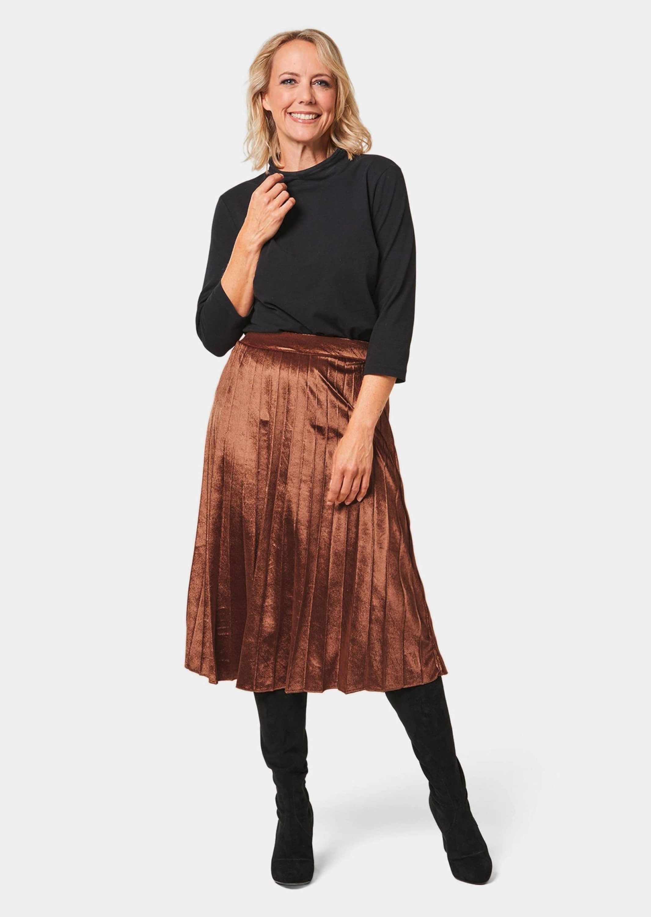 GOLDNER A-Linien-Rock »Kurzgröße Plisseerock aus schimmerndem Samt«