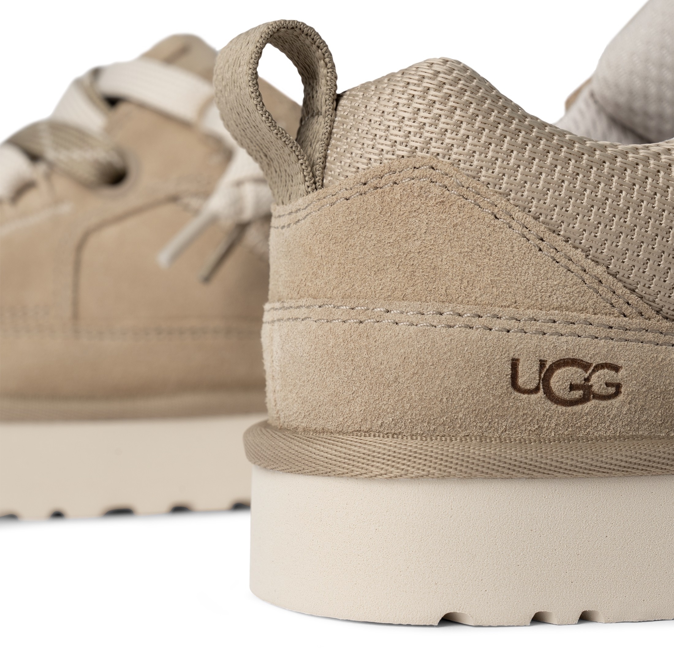 UGG Sneaker »LO LOWMEL«, Schnürschuh, Freizeitschuh mit EVA-Fußbett