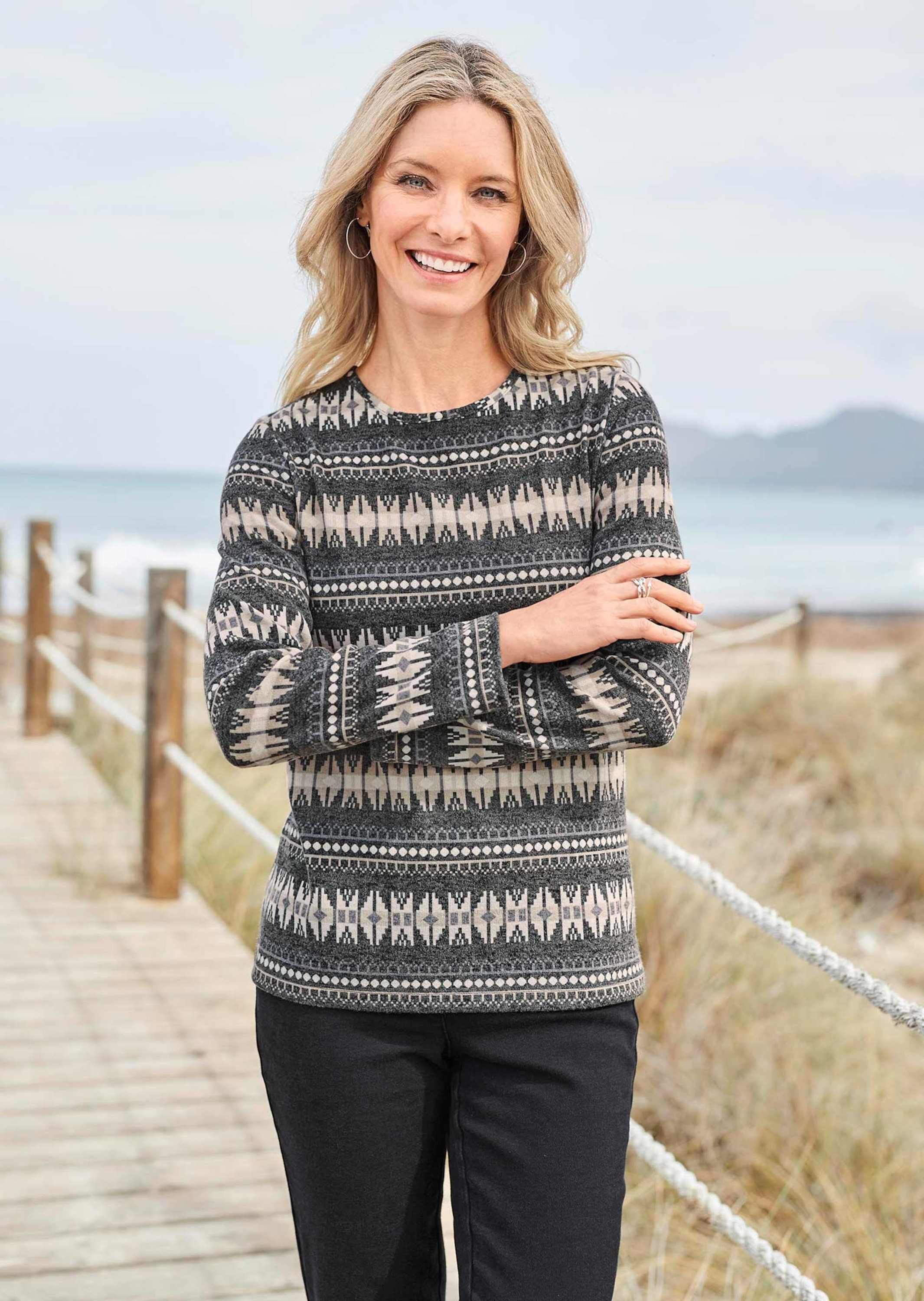 GOLDNER Longpullover »Kurzgröße Kurzgröße - Kombistarkes Shirt aus flauschiger Ware« Kombistarkes Dessin